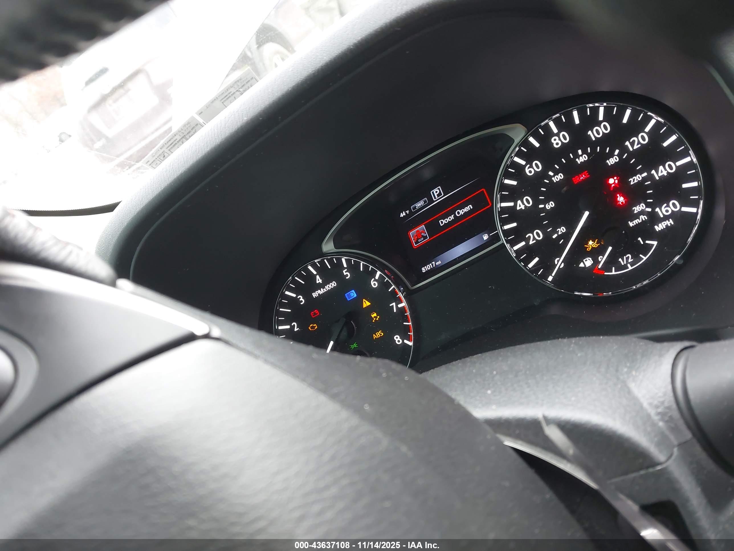 NISSAN PATHFINDER image 7