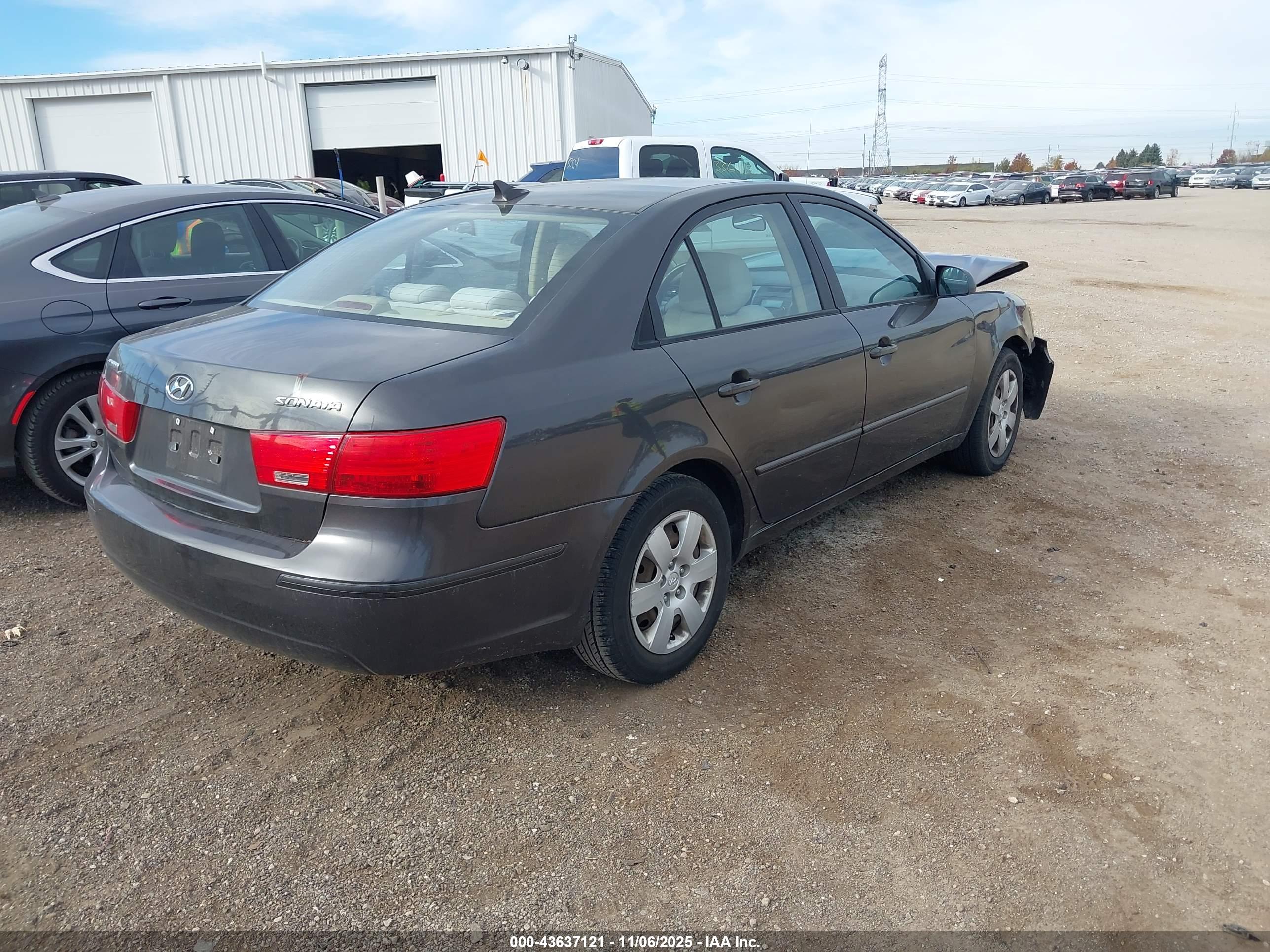 HYUNDAI SONATA image 4