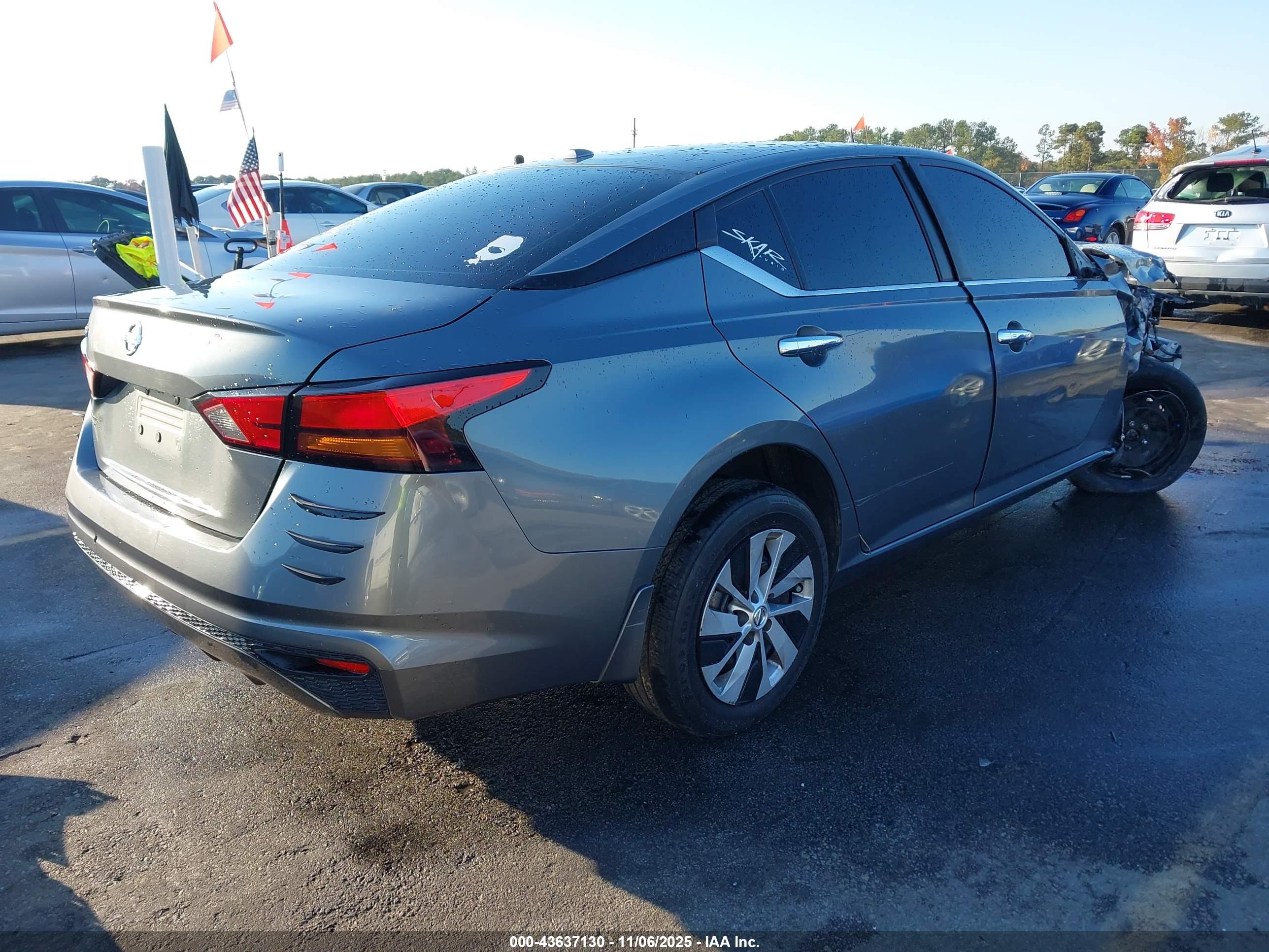 NISSAN ALTIMA image 4