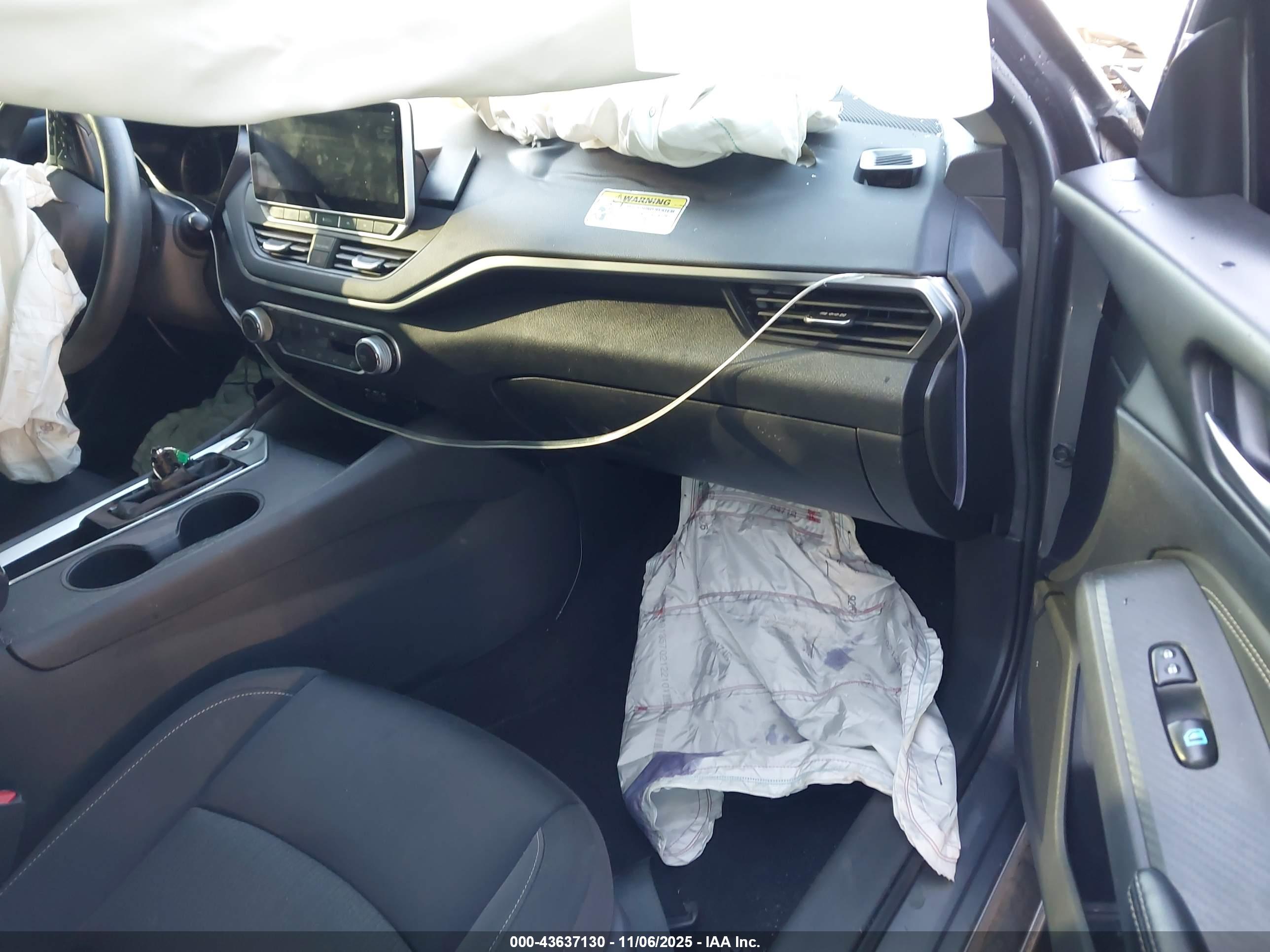 NISSAN ALTIMA image 5