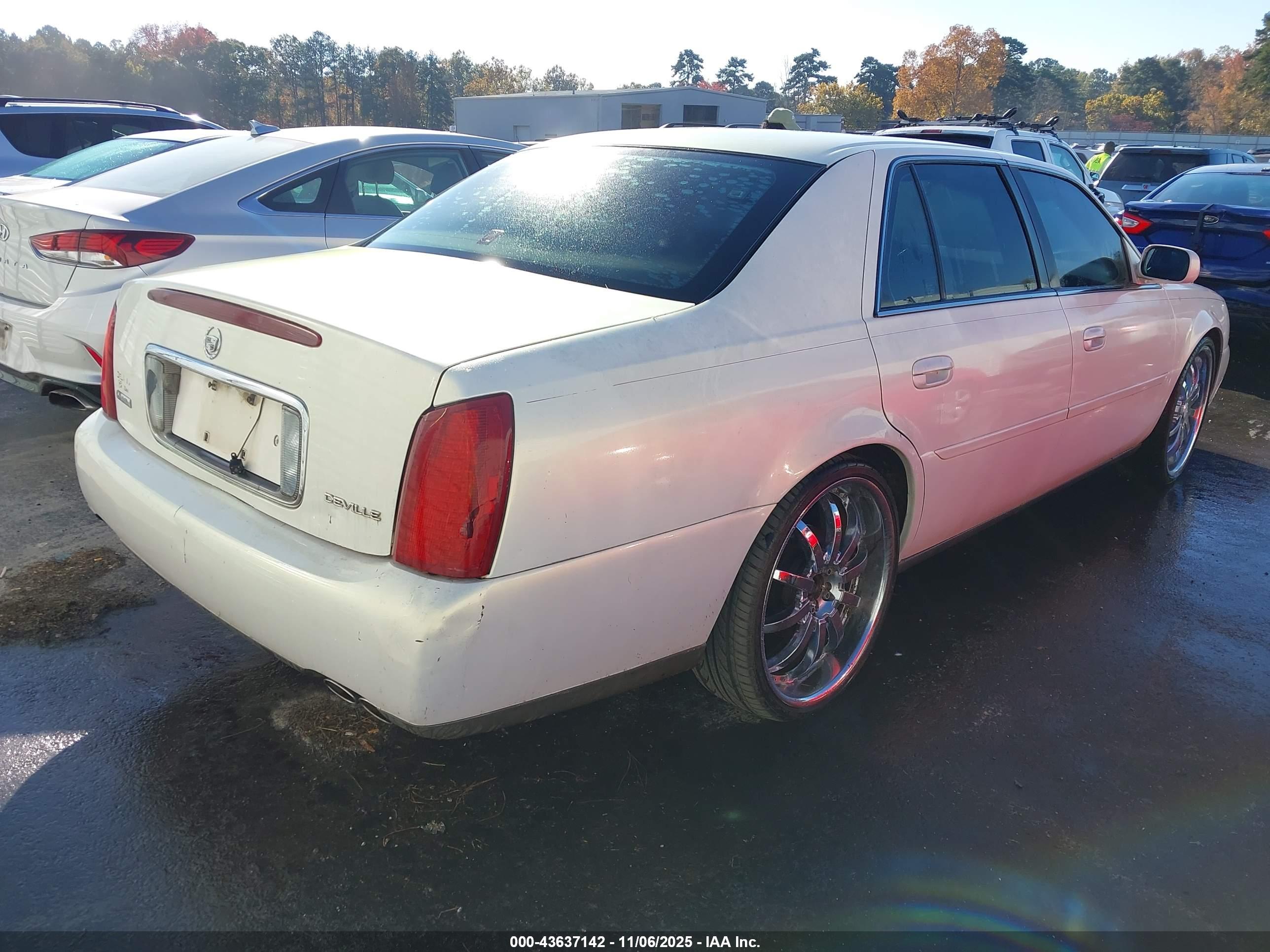 CADILLAC DEVILLE image 4