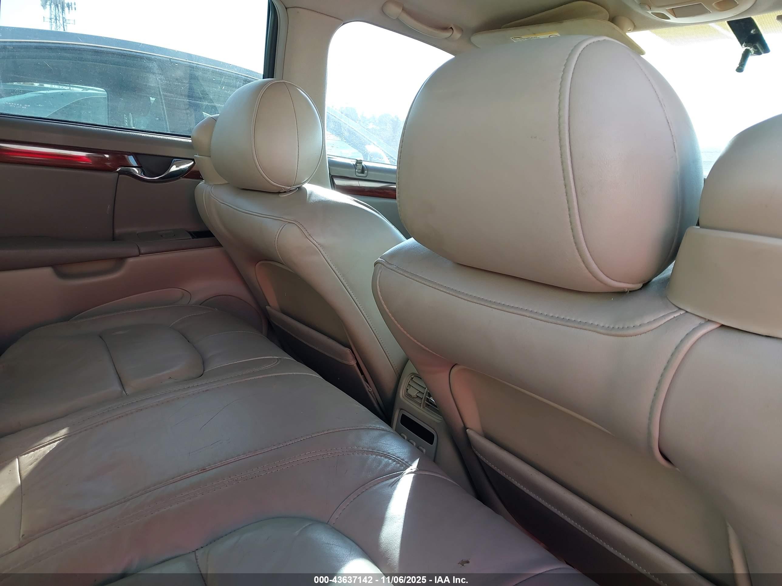CADILLAC DEVILLE image 8