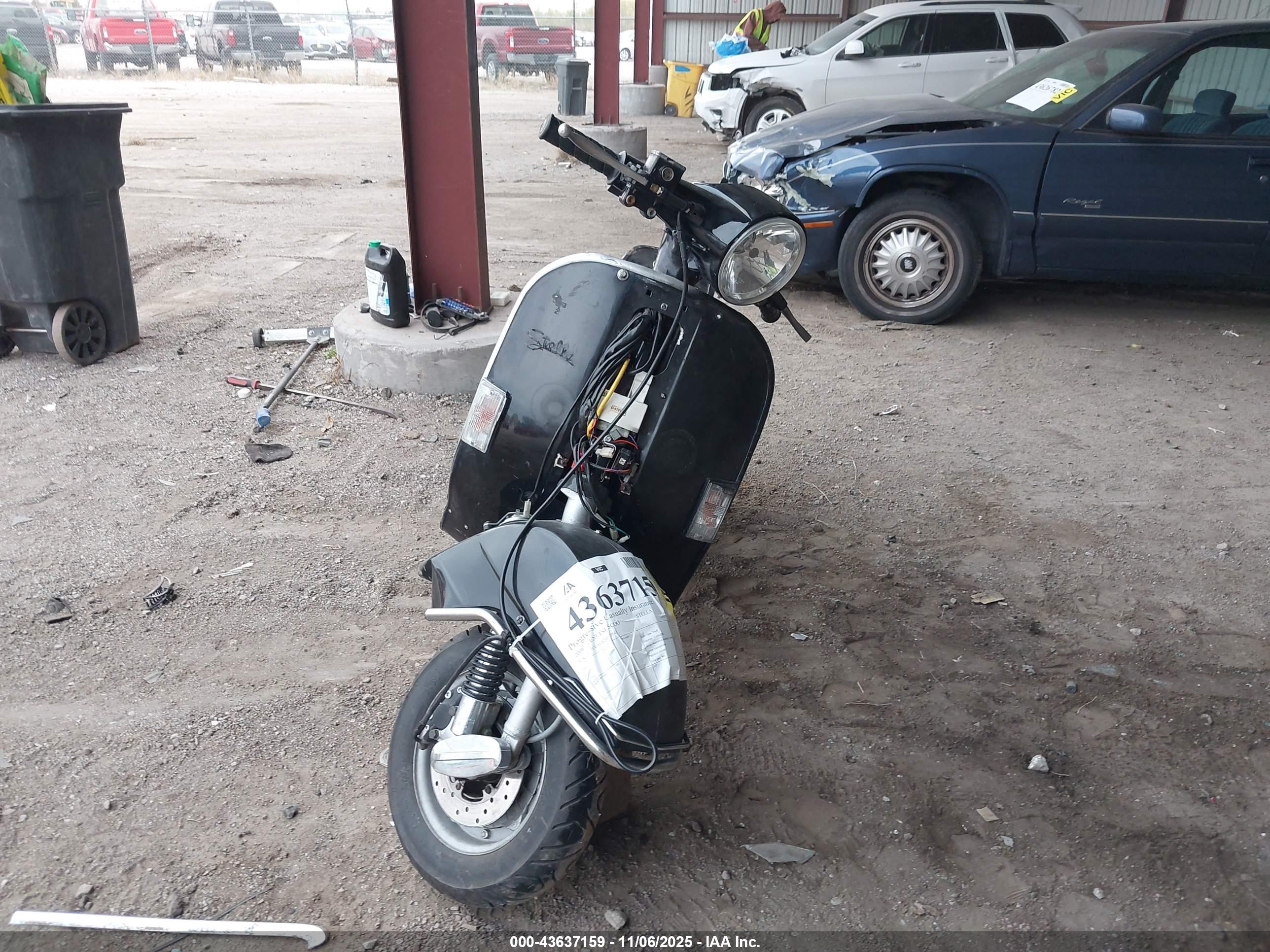 GENUINE SCOOTER image 5