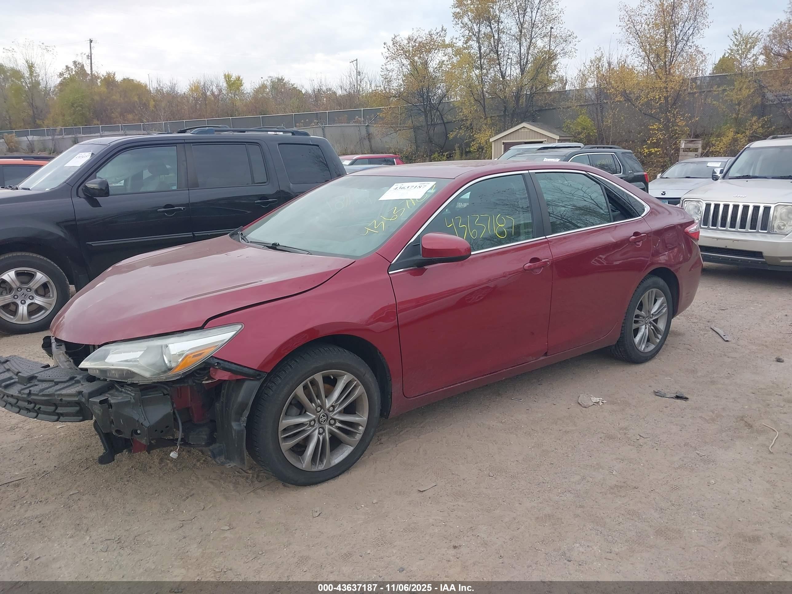 TOYOTA CAMRY image 2