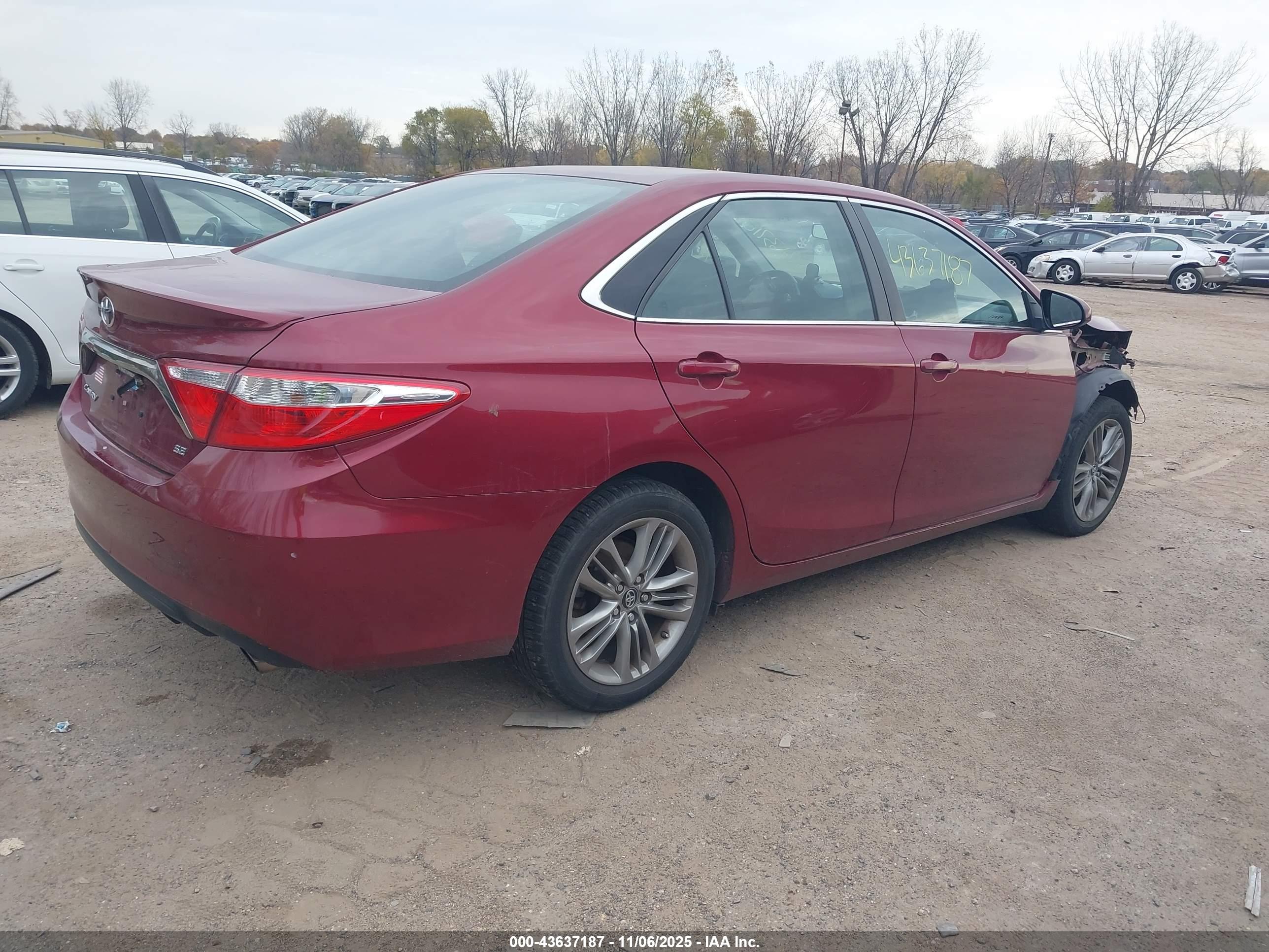 TOYOTA CAMRY image 4
