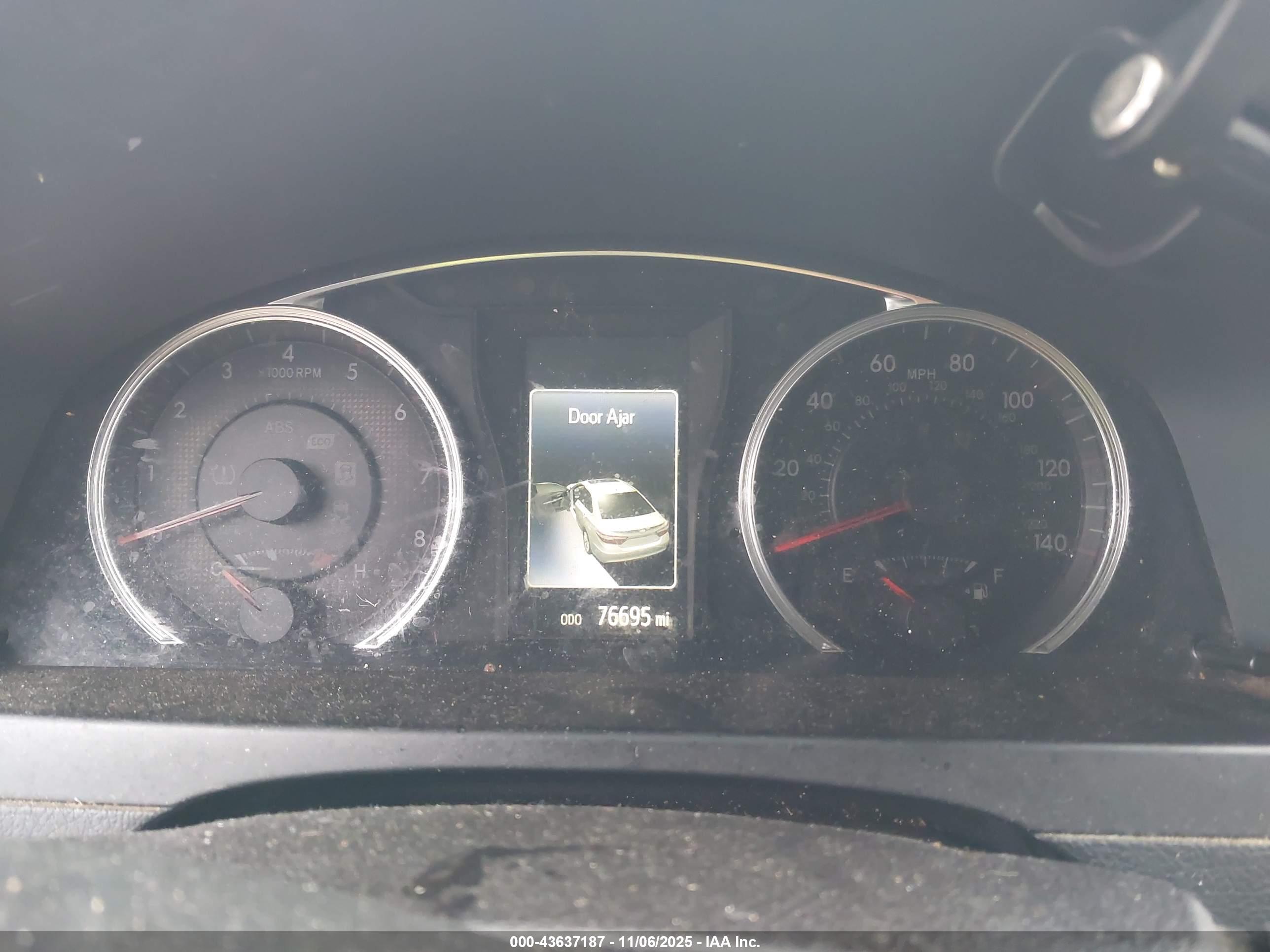 TOYOTA CAMRY image 7