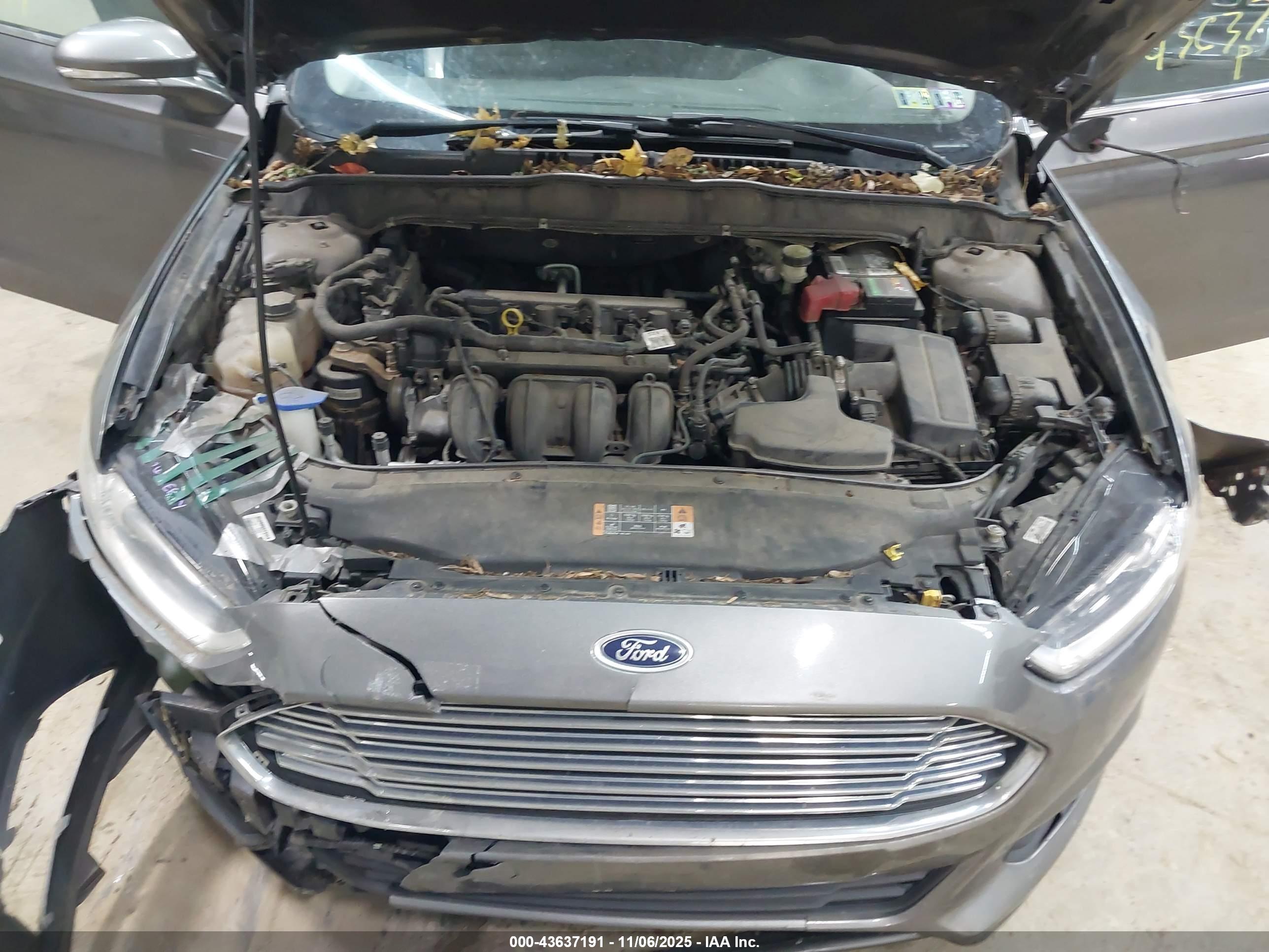 FORD FUSION image 10