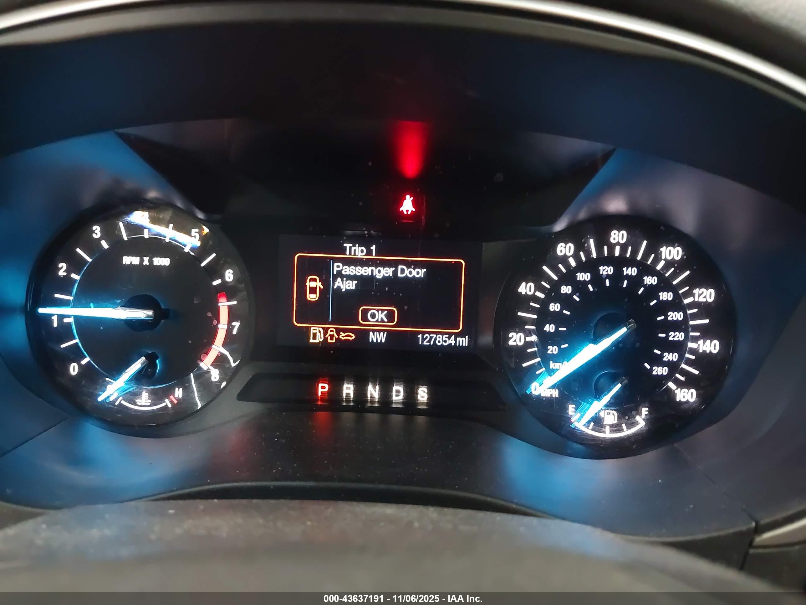 FORD FUSION image 7