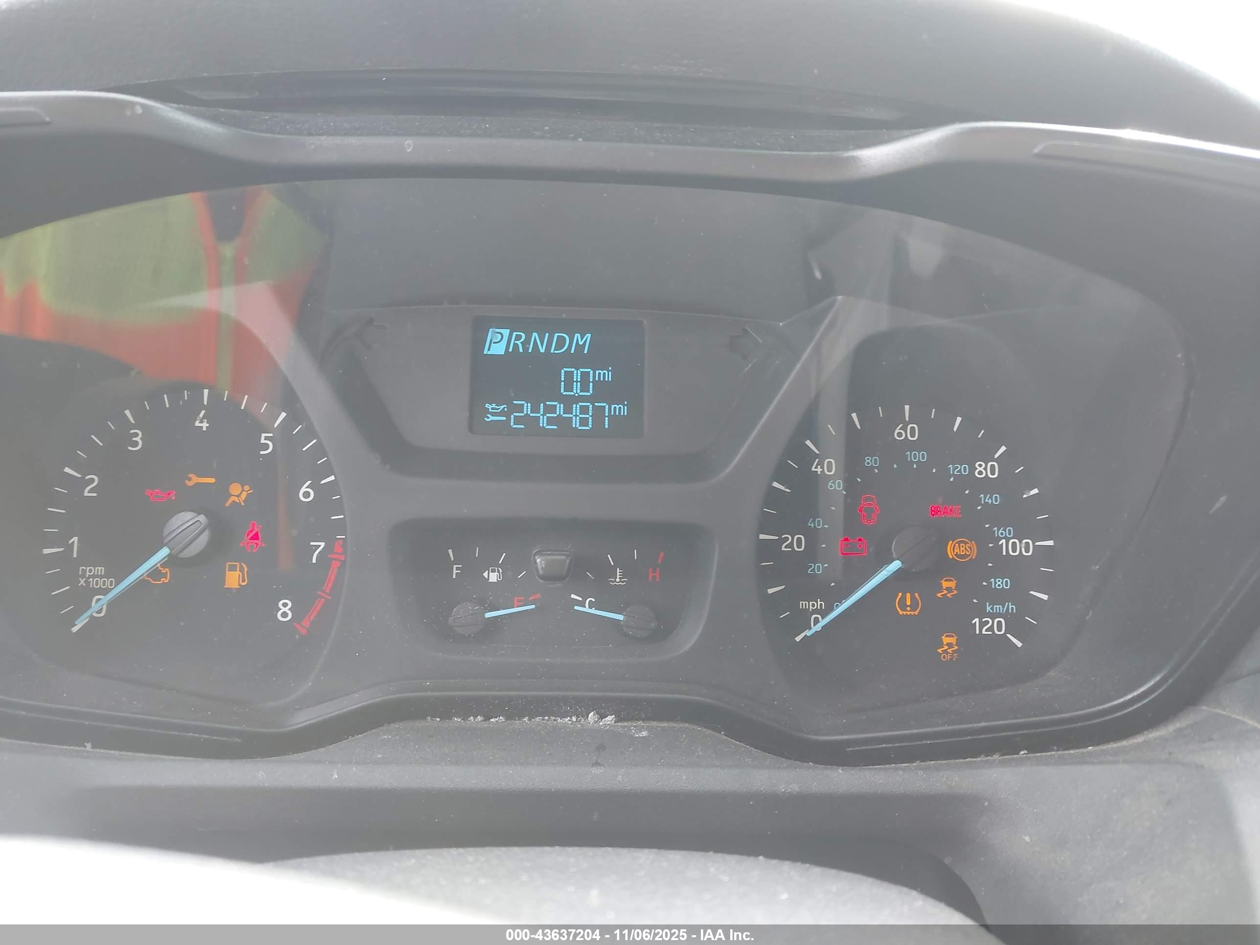 FORD TRANSIT-150 image 7