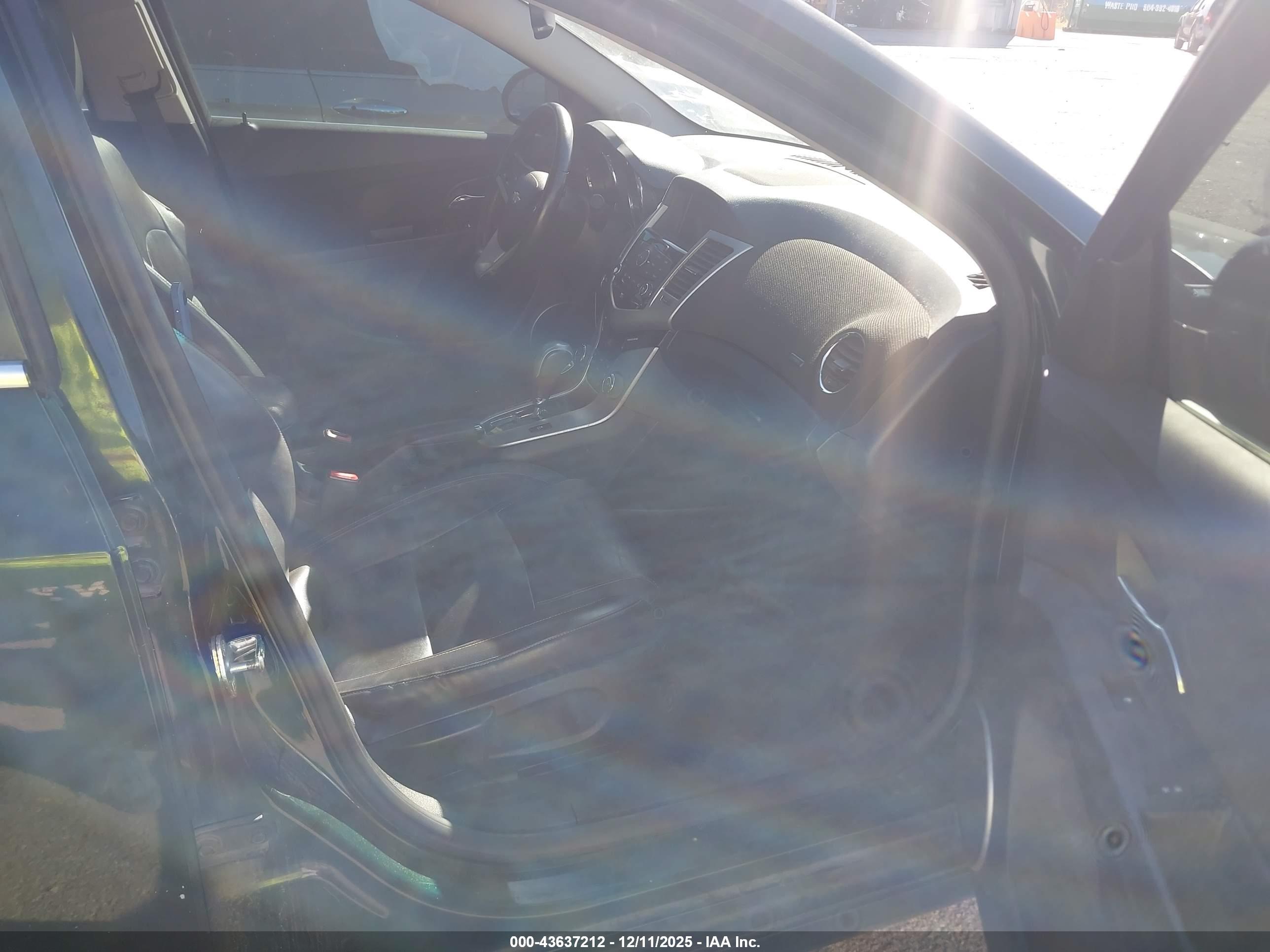 CHEVROLET CRUZE image 5