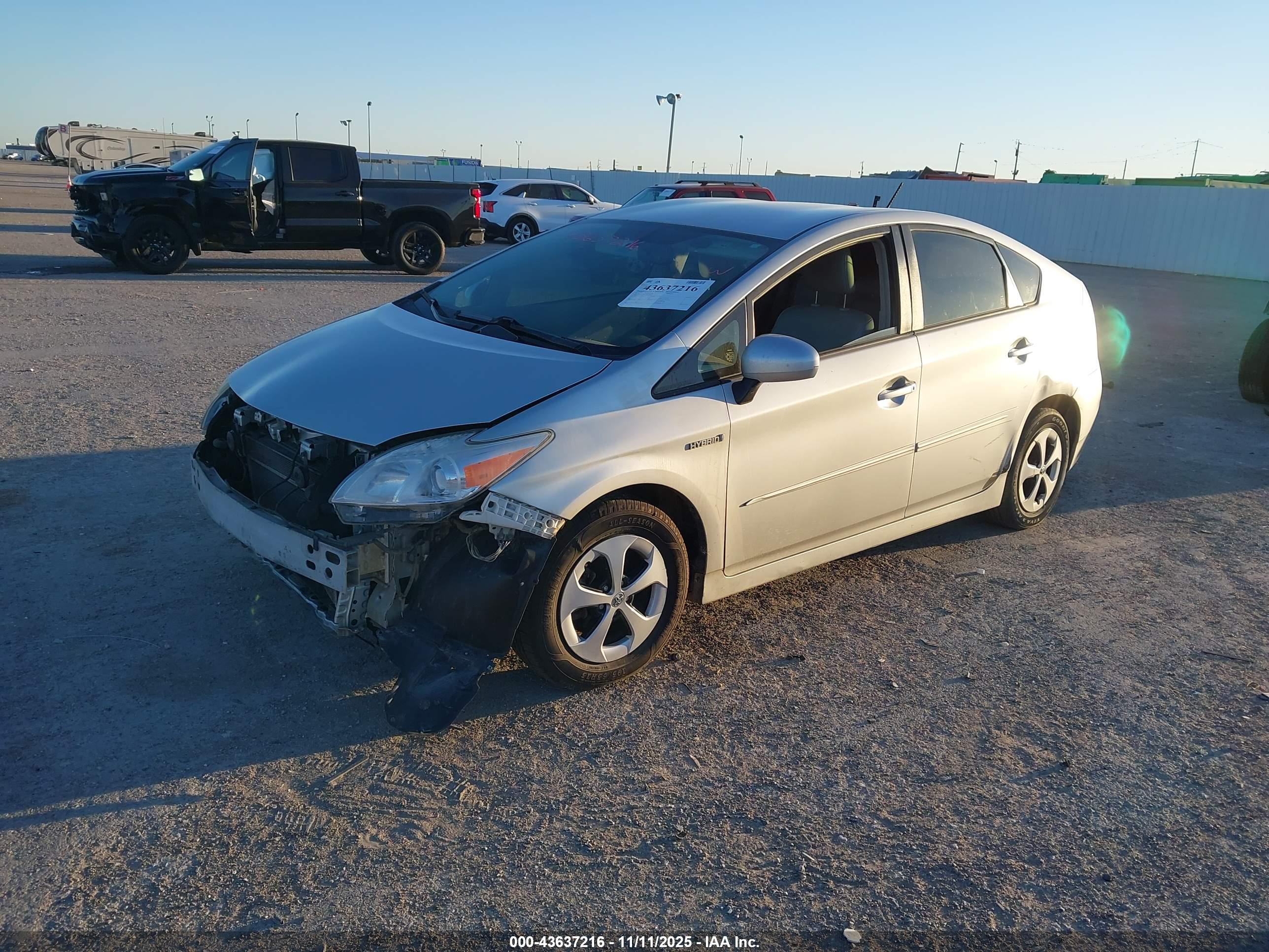 TOYOTA PRIUS image 2