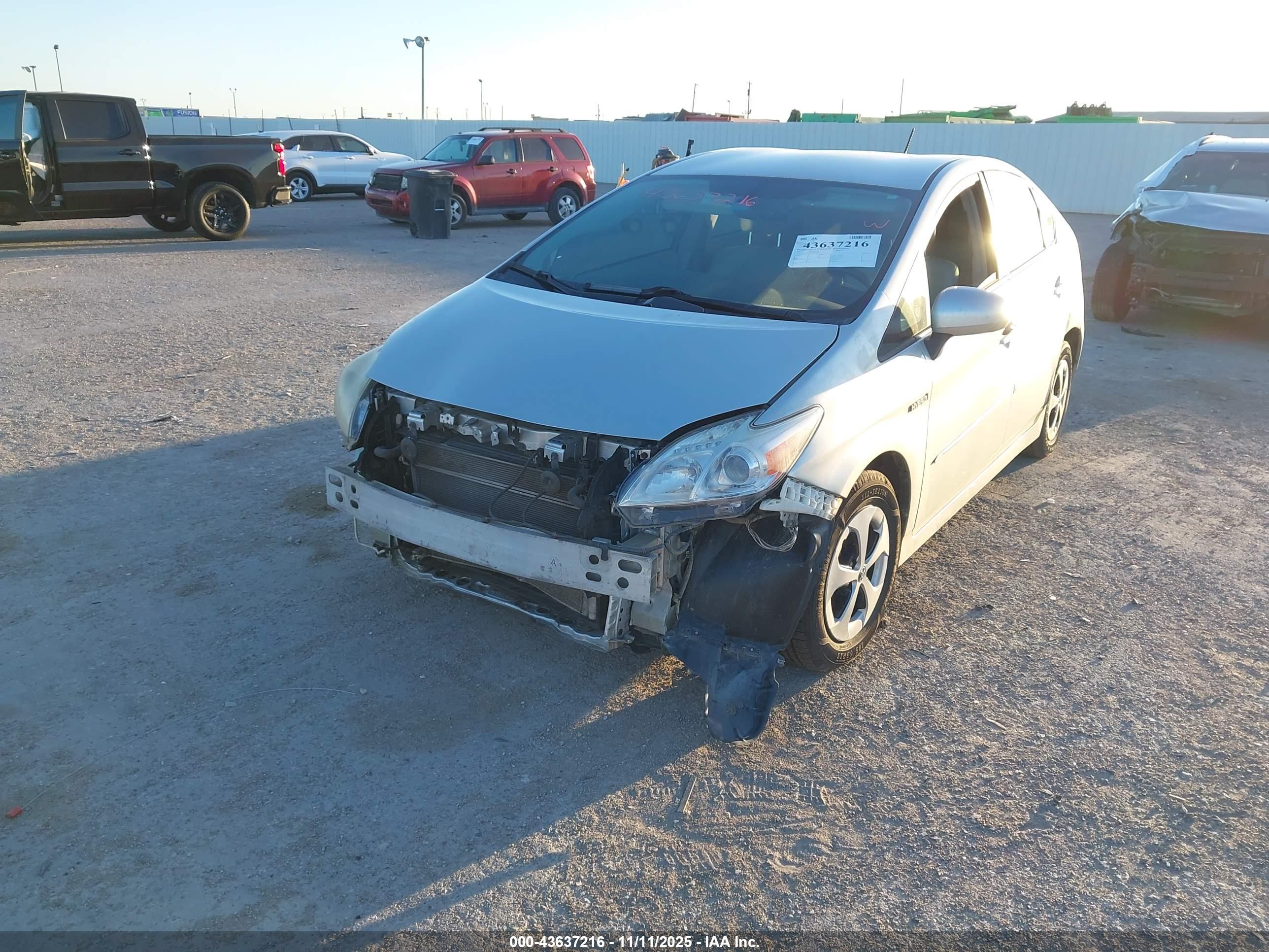 TOYOTA PRIUS image 6