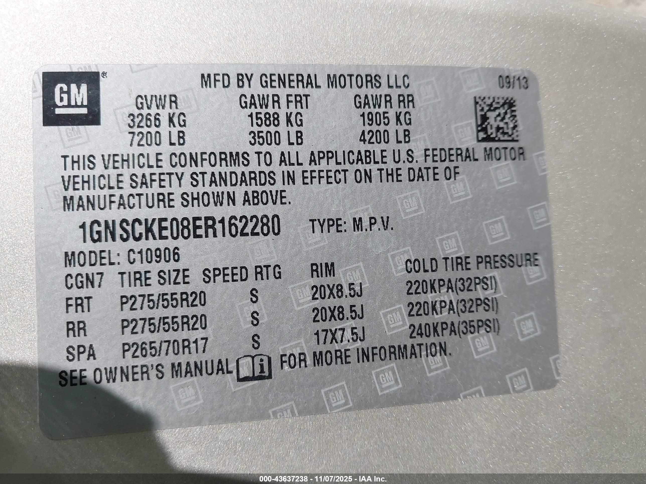 CHEVROLET SUBURBAN image 9