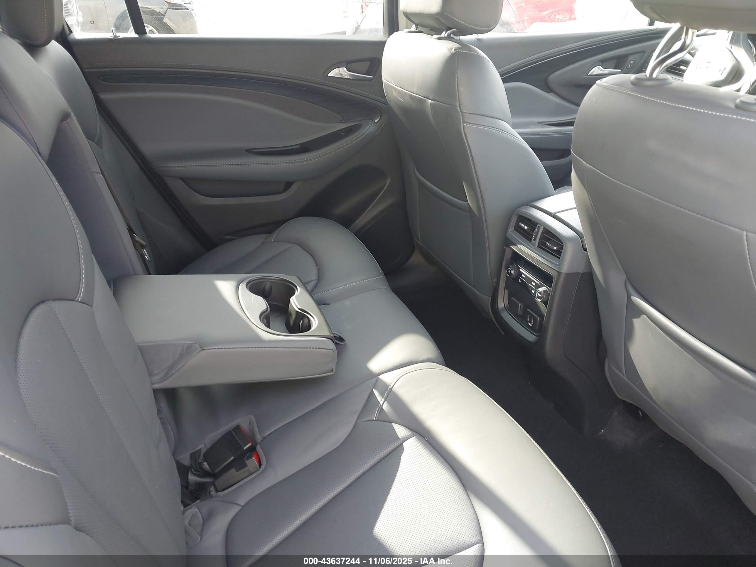 BUICK ENVISION image 8