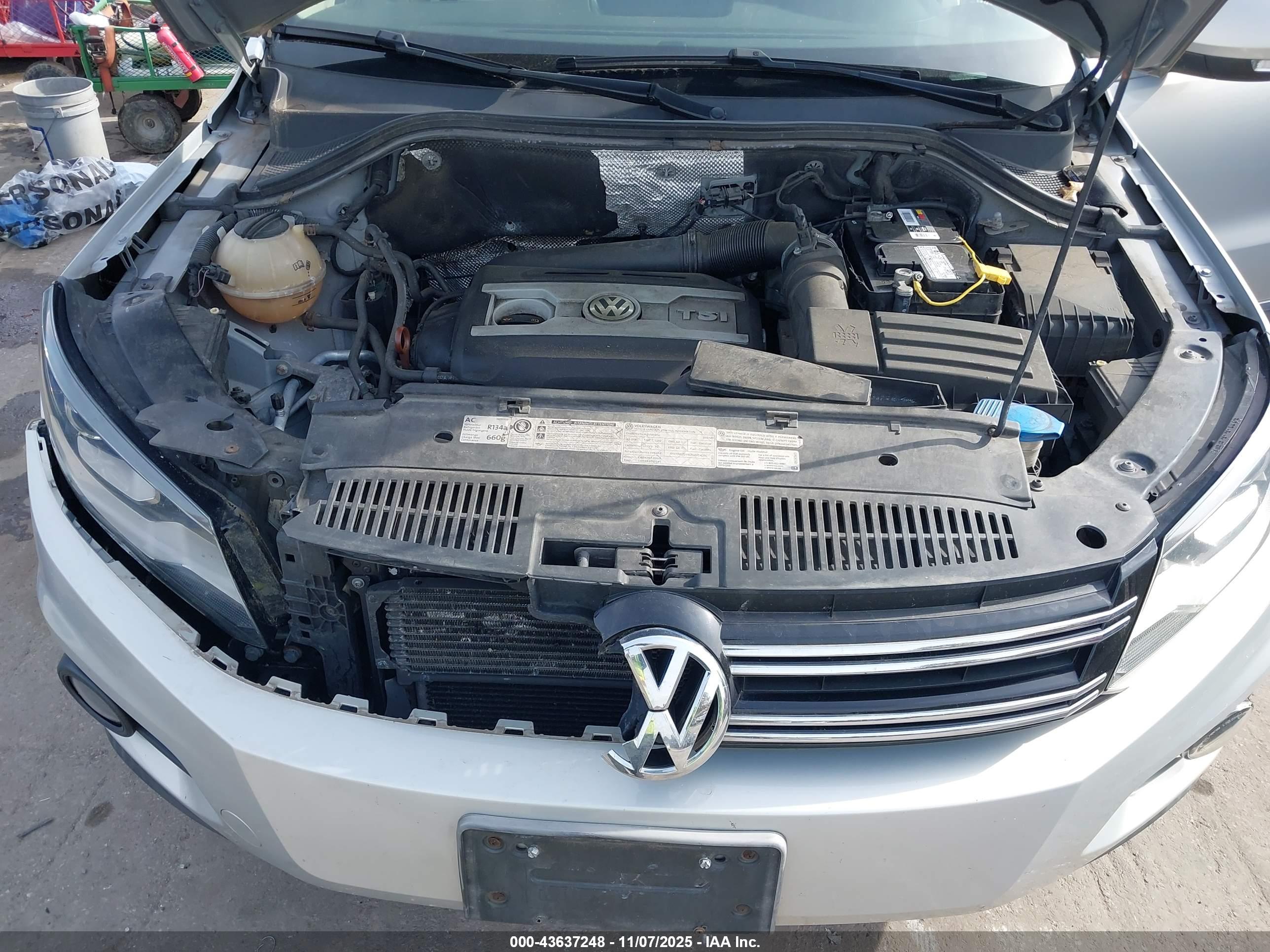 VOLKSWAGEN TIGUAN image 10