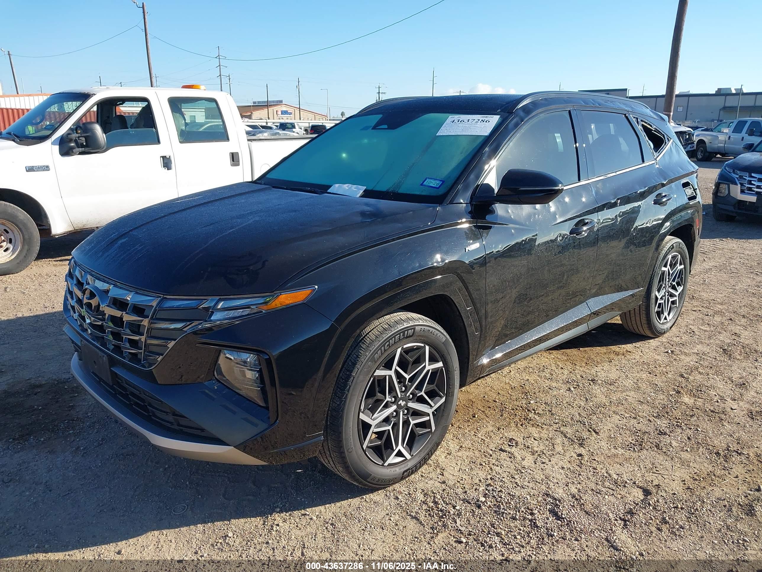 HYUNDAI TUCSON image 2