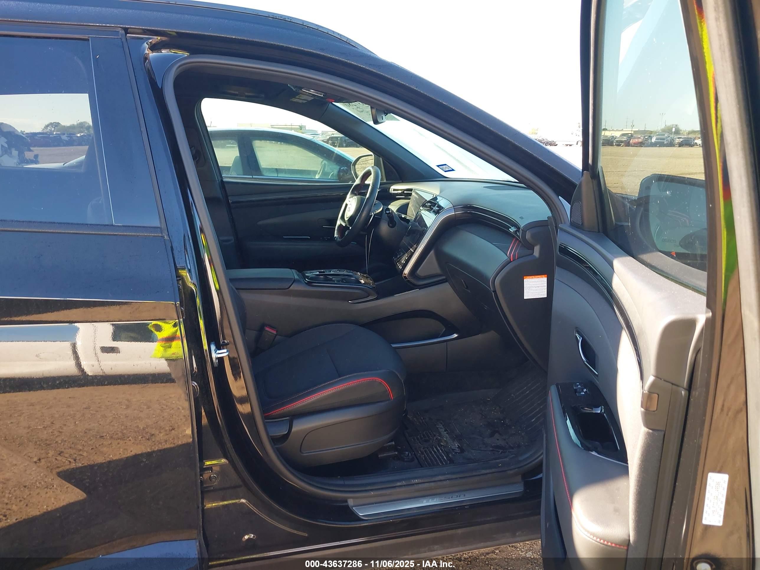 HYUNDAI TUCSON image 5