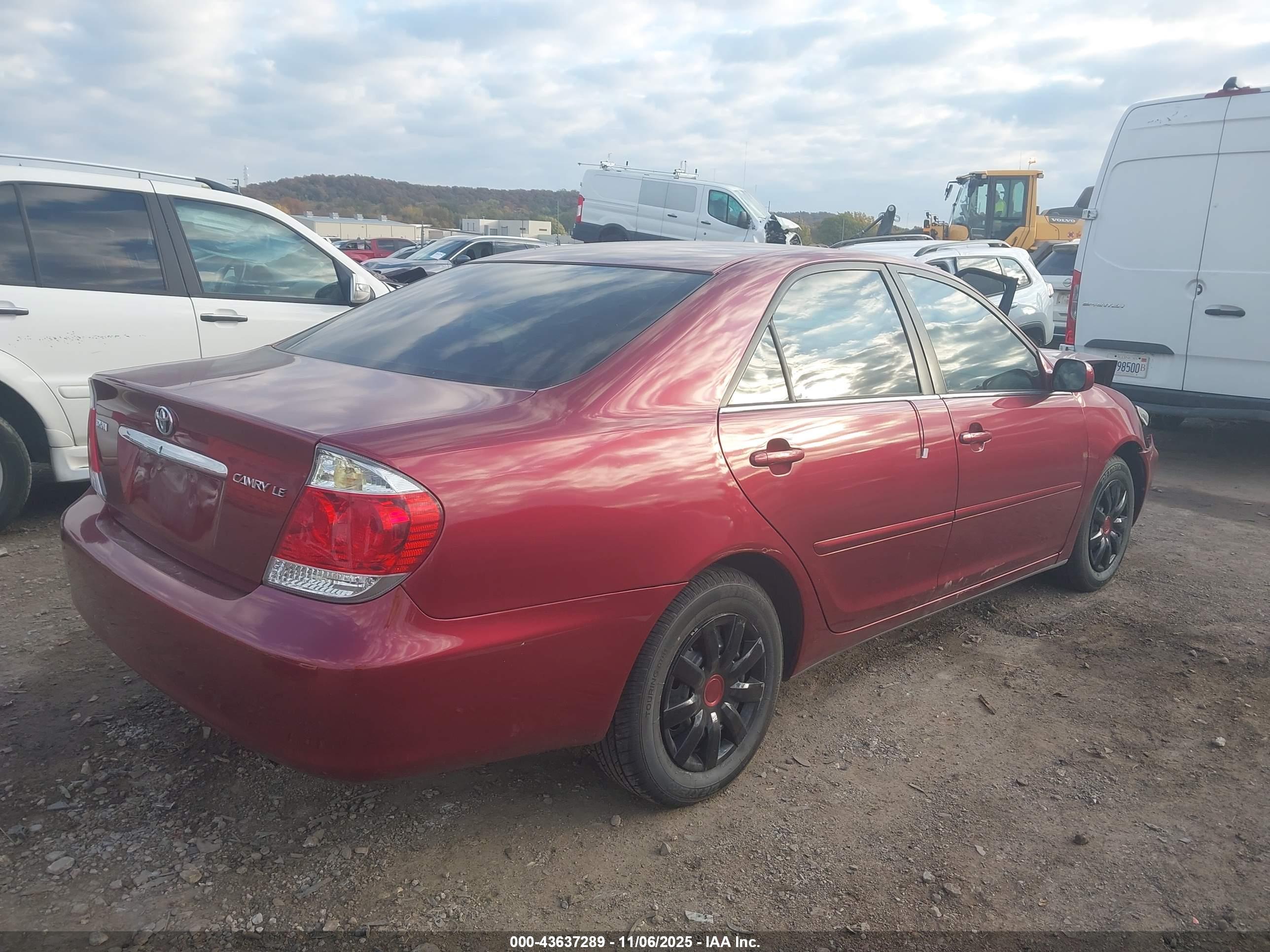 TOYOTA CAMRY image 4