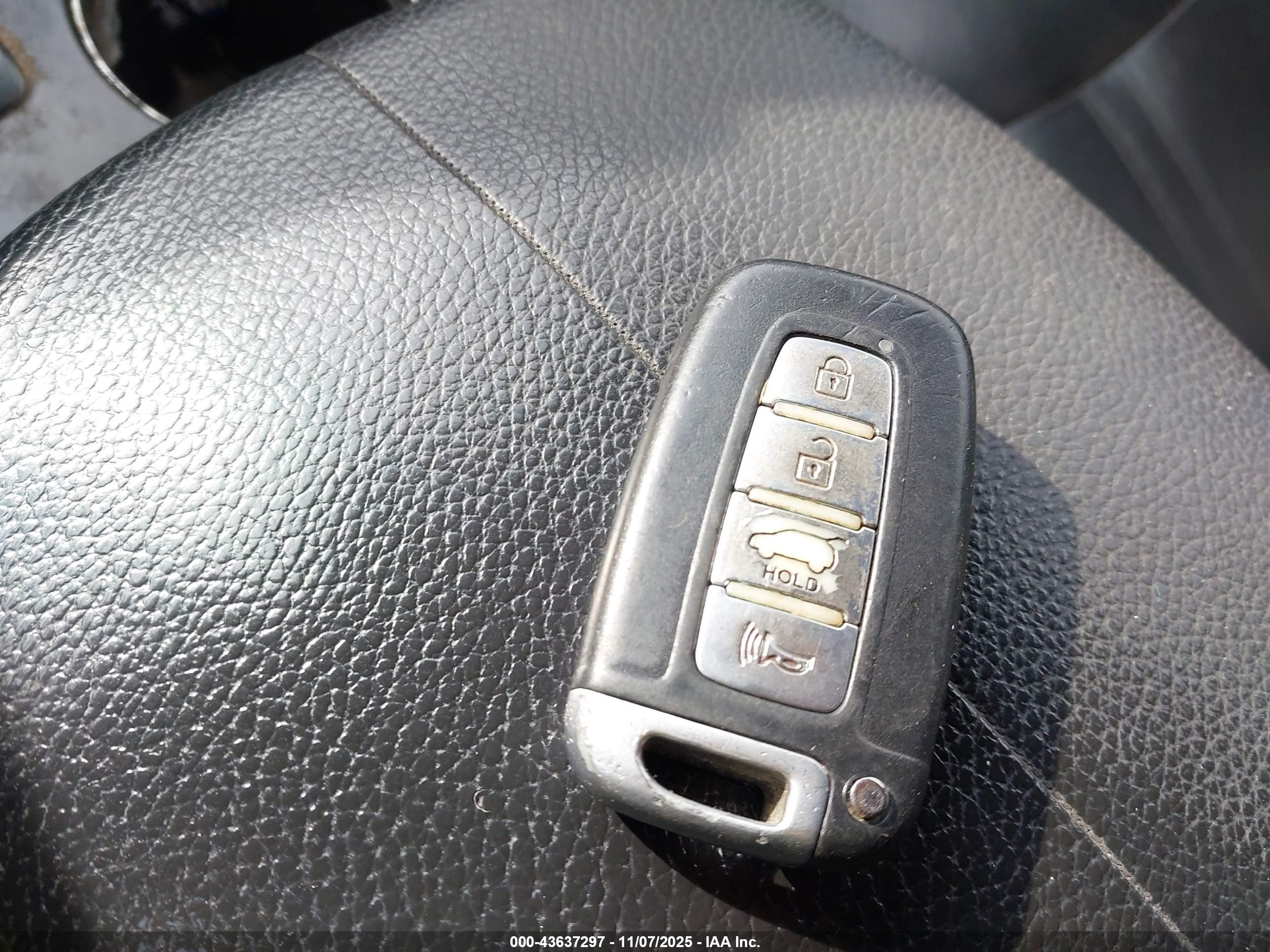 KIA SORENTO image 11