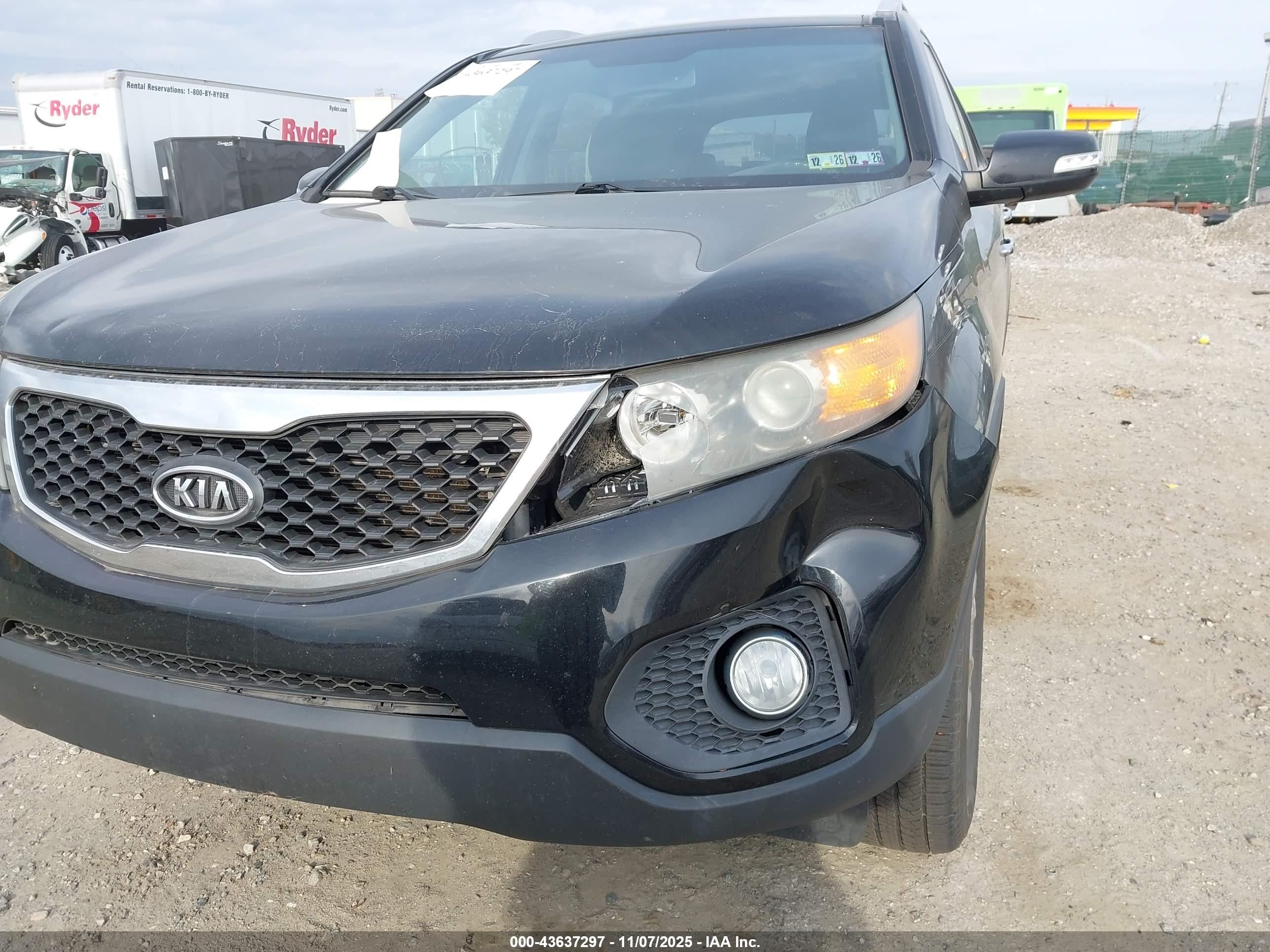 KIA SORENTO image 6