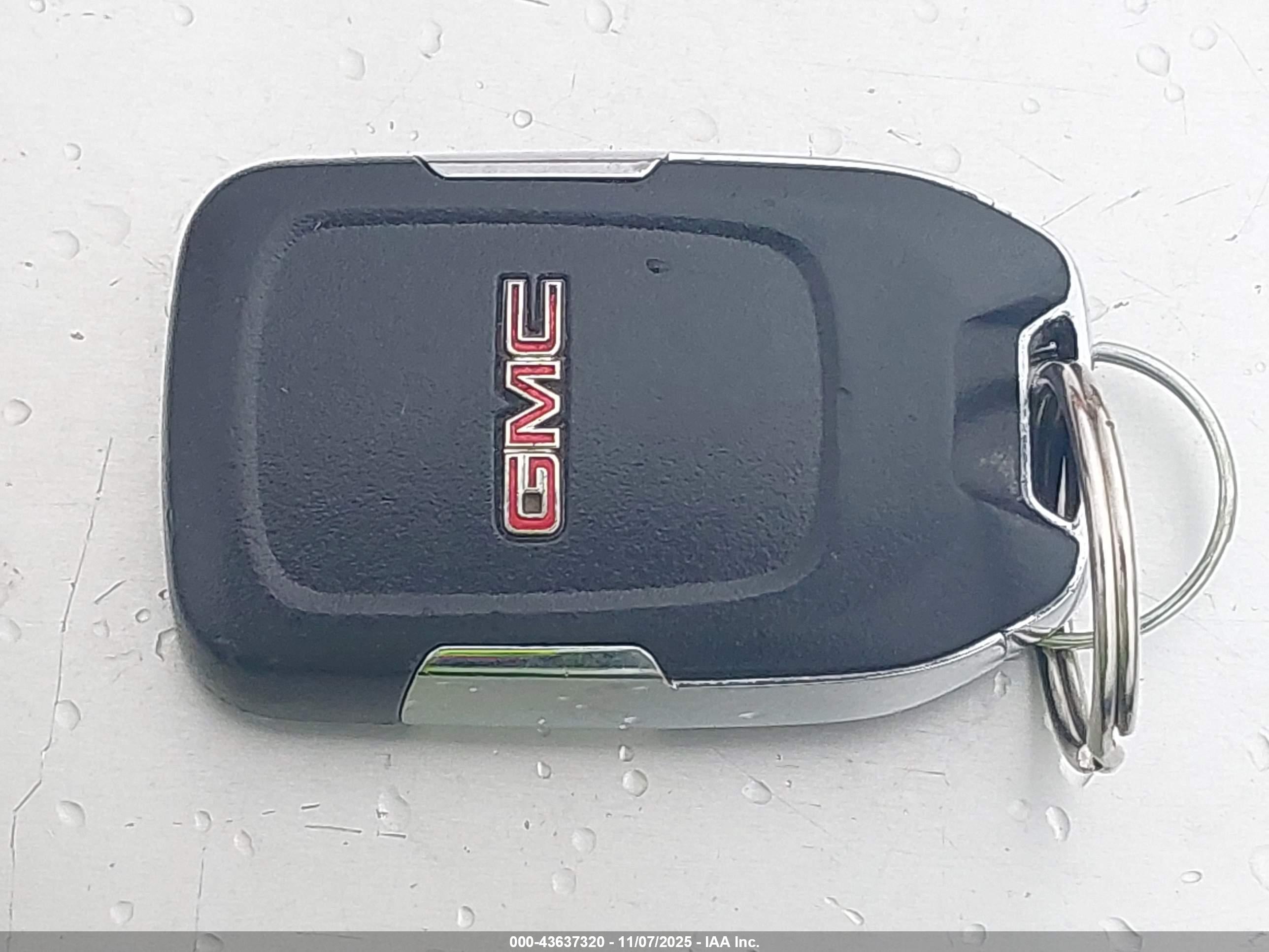 GMC ACADIA image 11