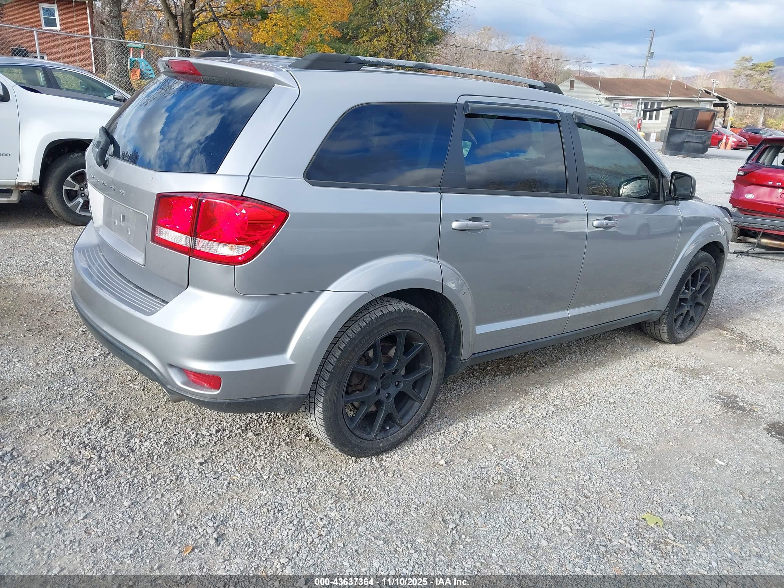 DODGE JOURNEY image 4