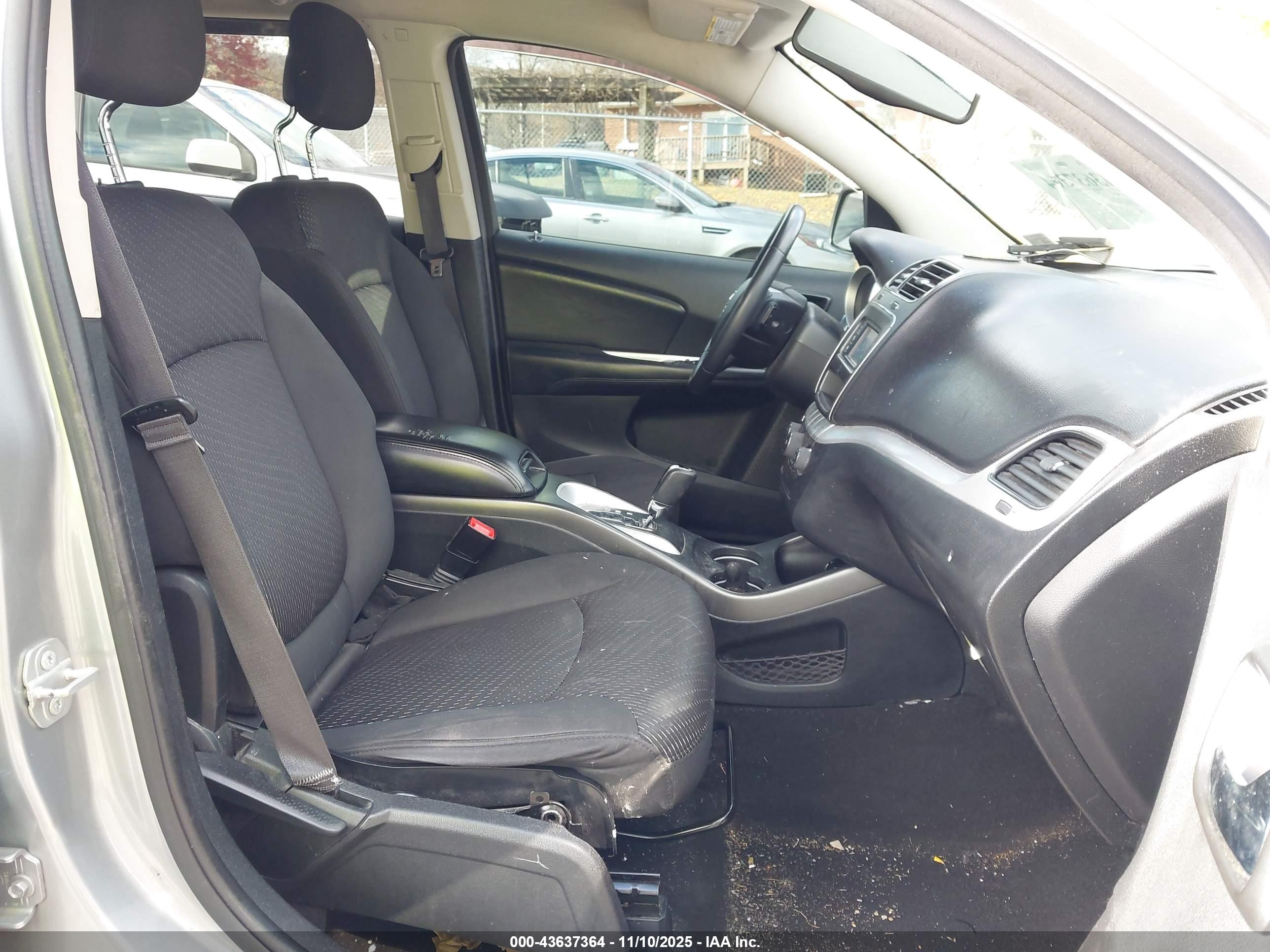 DODGE JOURNEY image 5