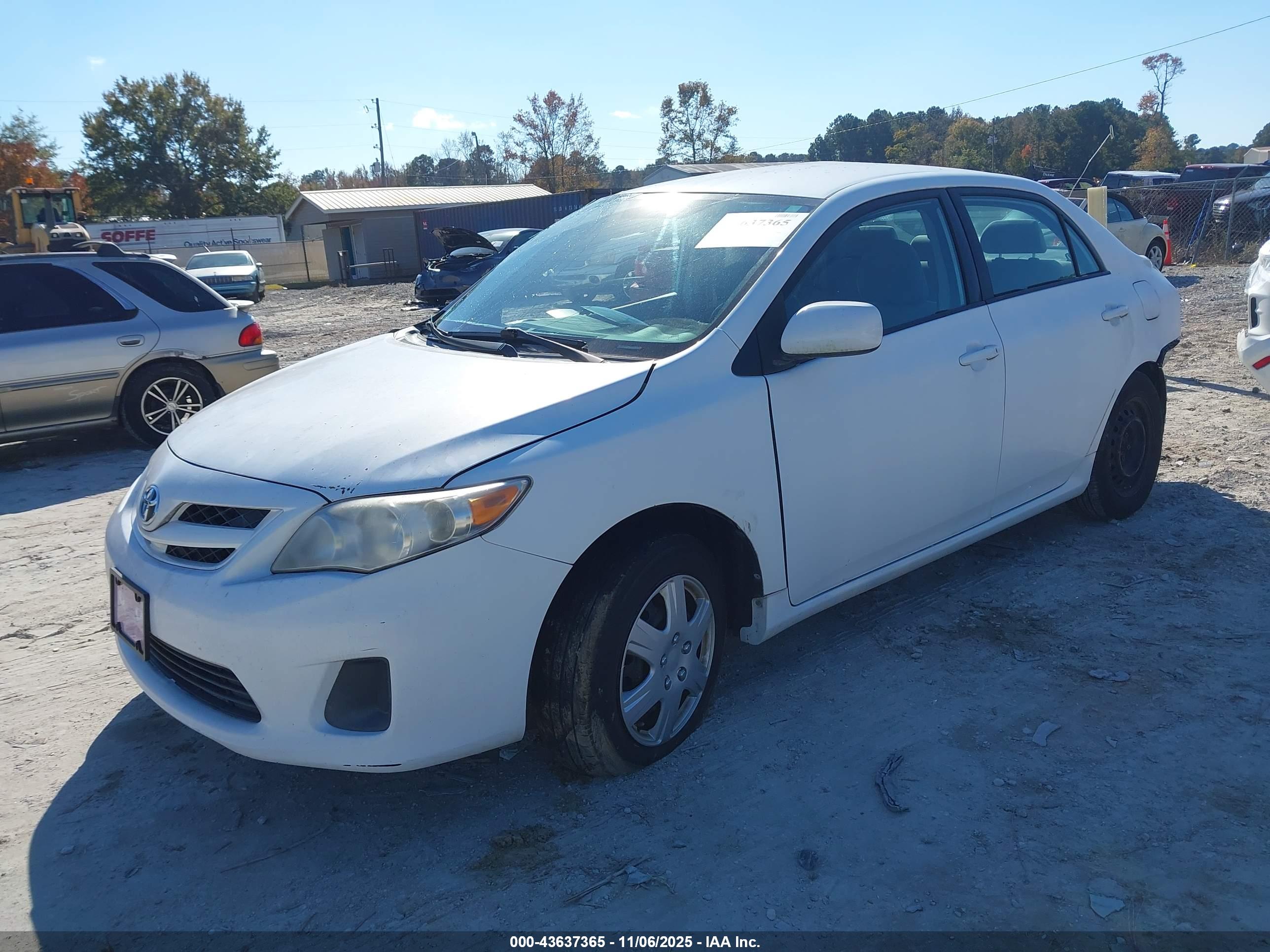 TOYOTA COROLLA image 2