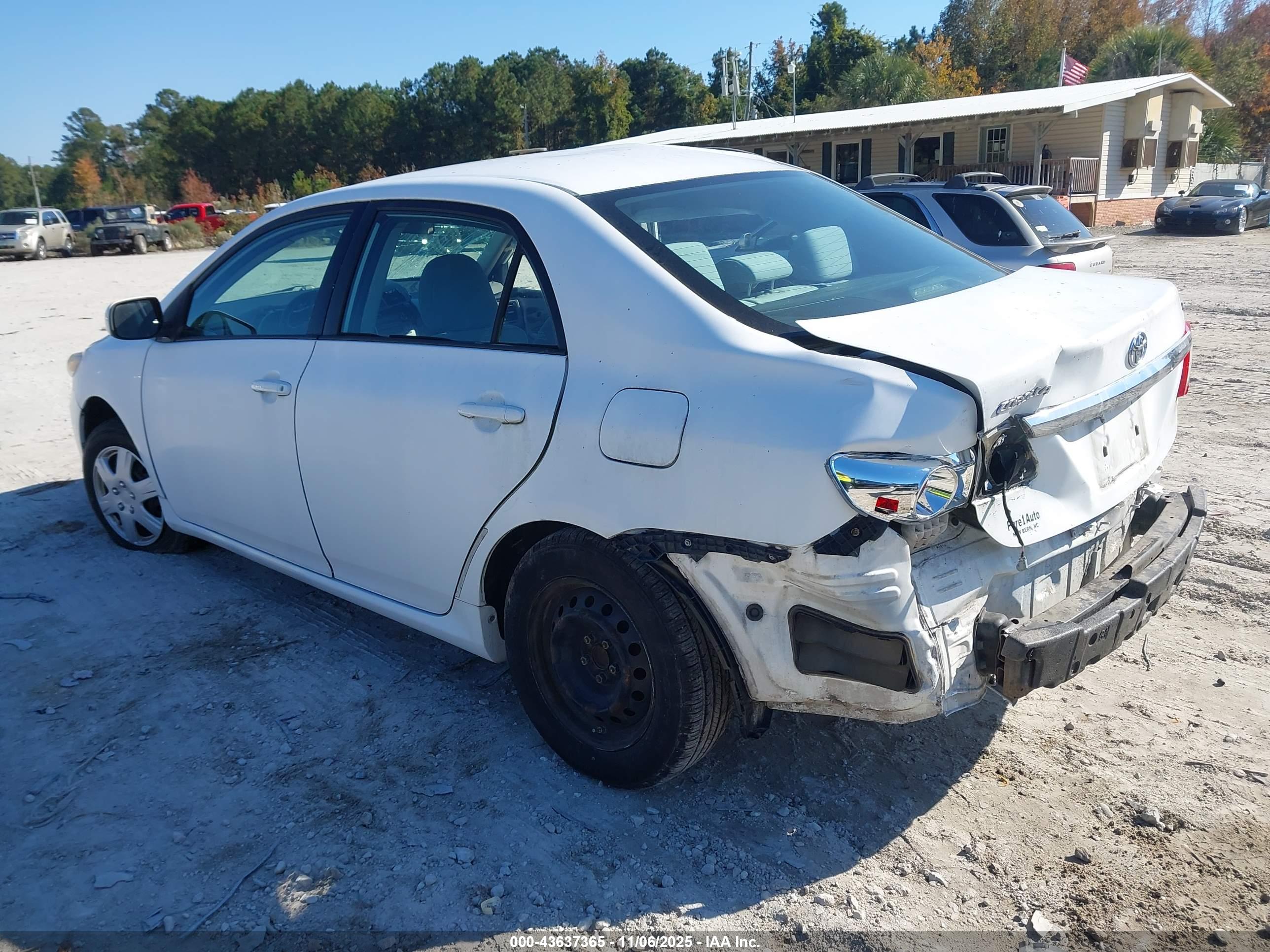TOYOTA COROLLA image 3