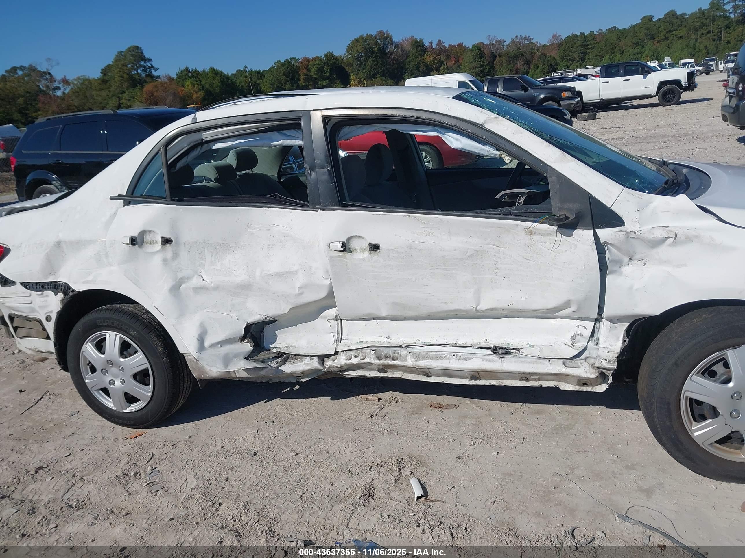 TOYOTA COROLLA image 6