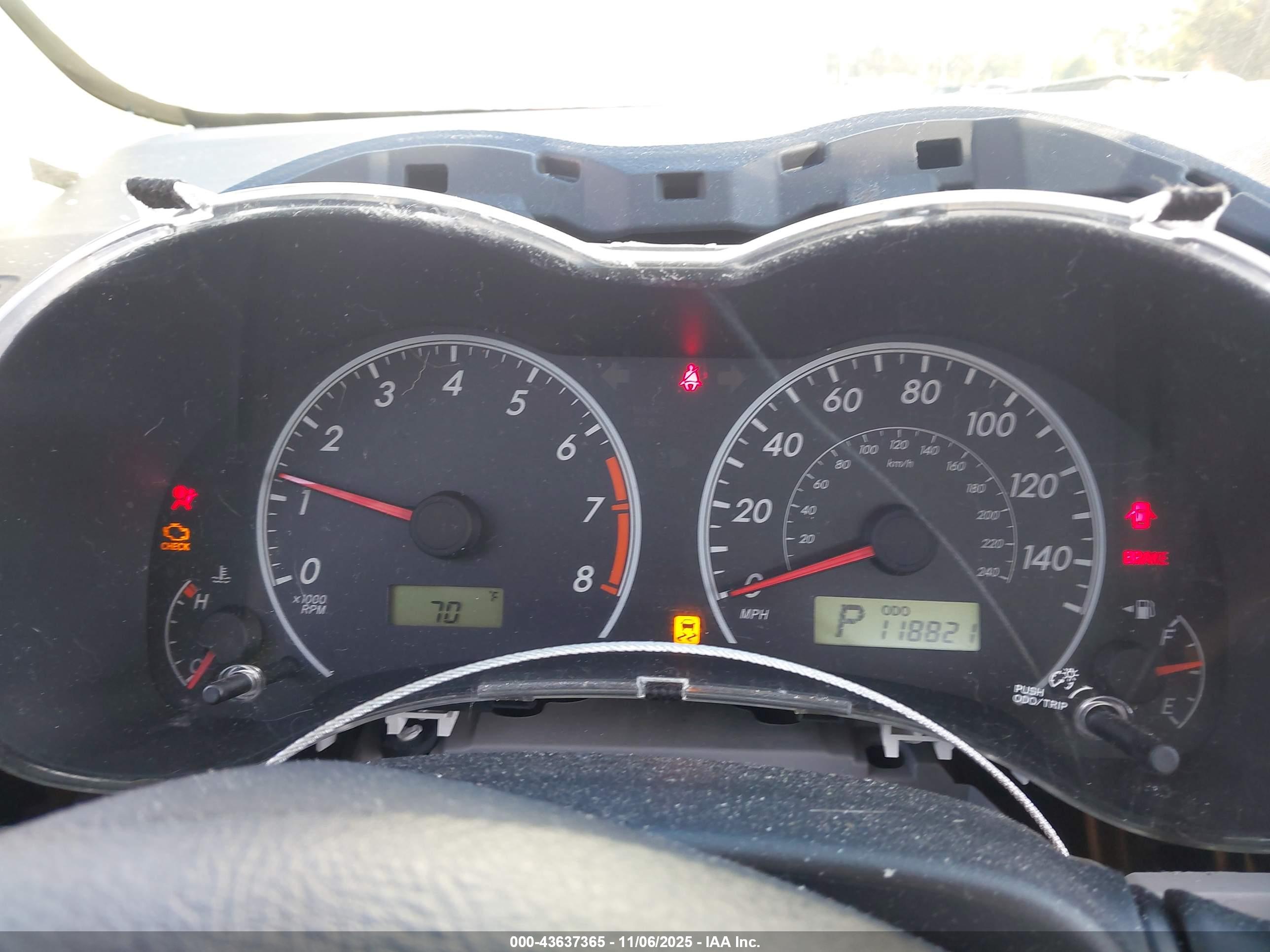 TOYOTA COROLLA image 7