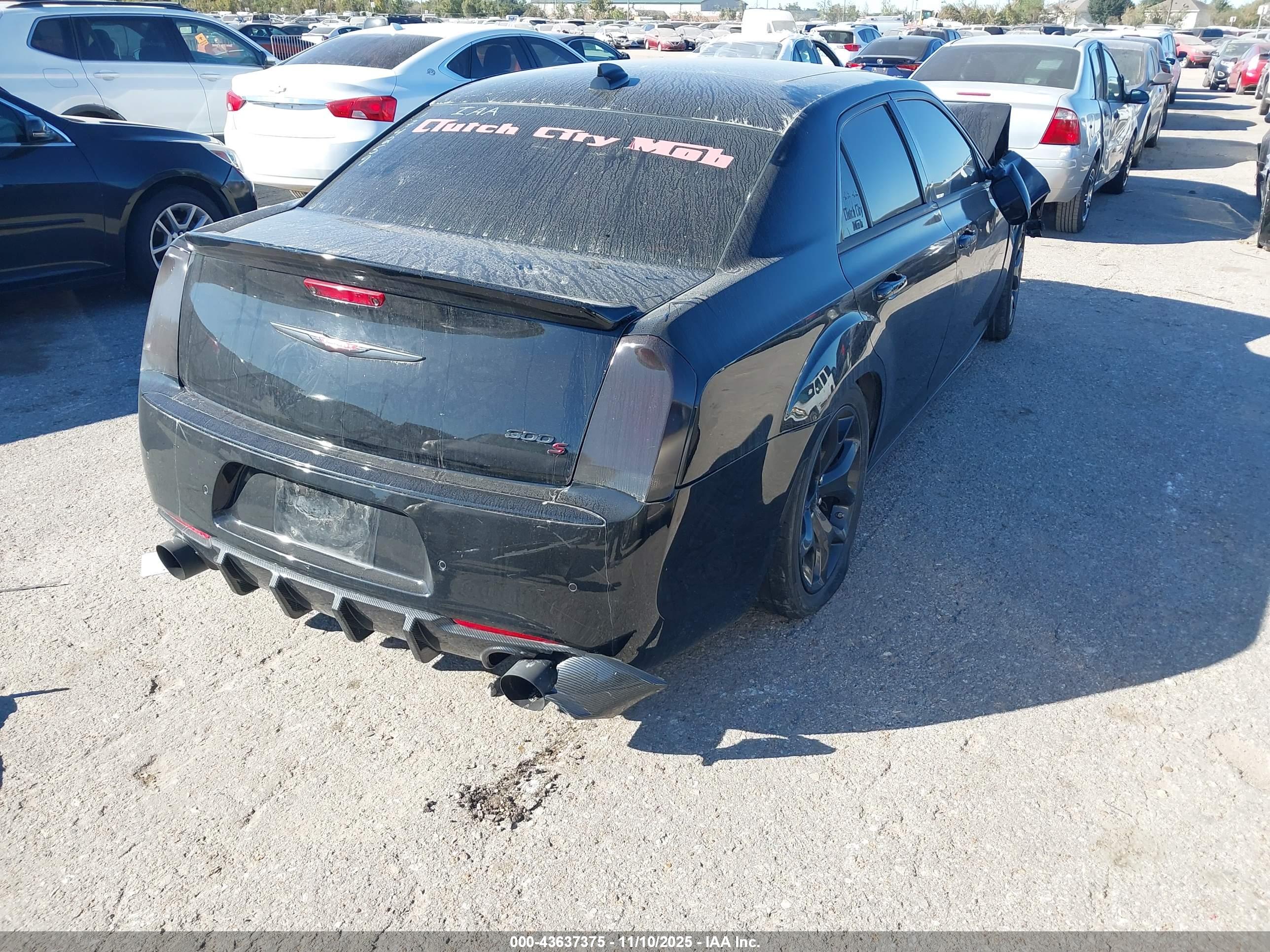 CHRYSLER 300 image 4