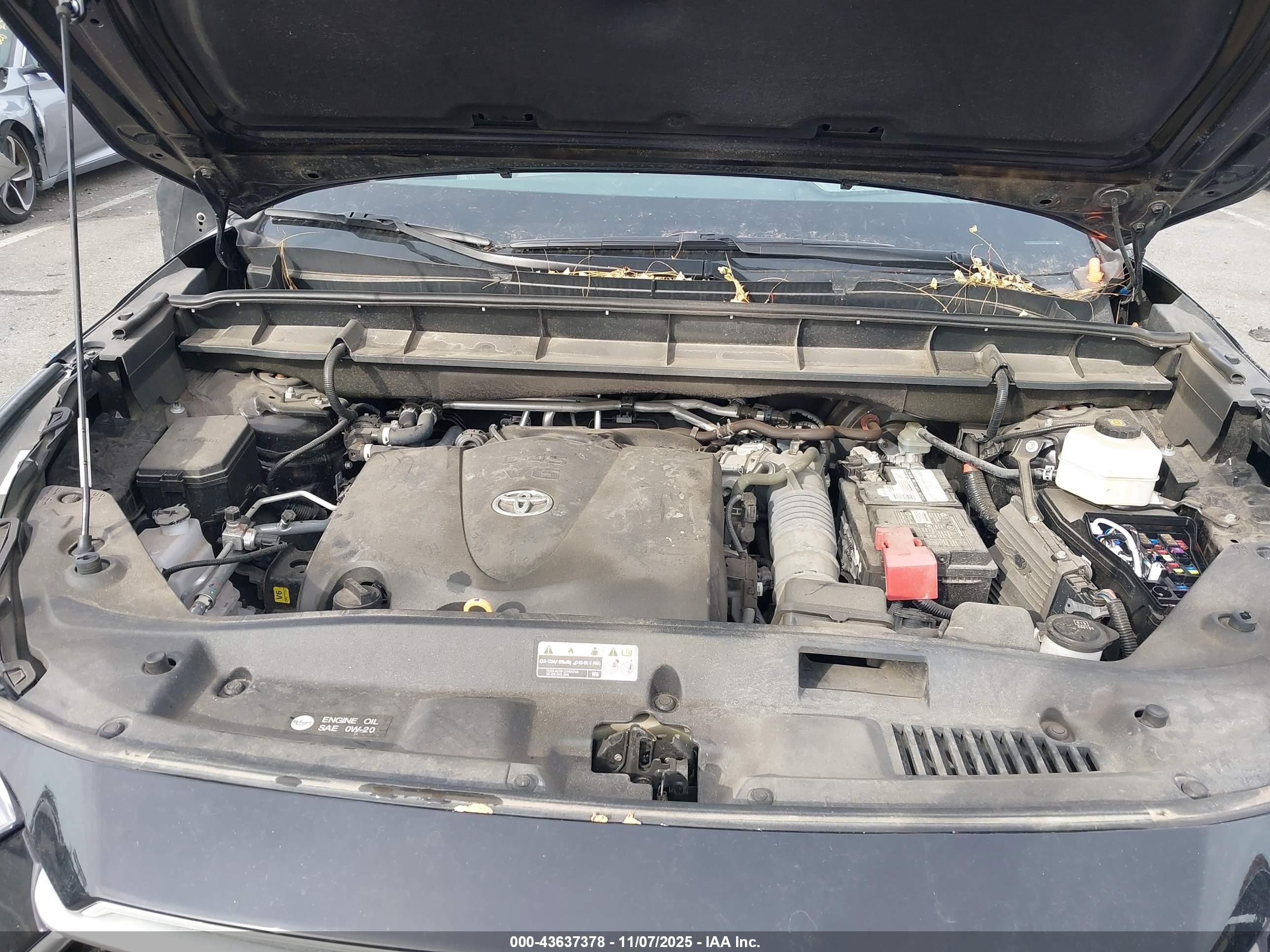 TOYOTA HIGHLANDER image 10