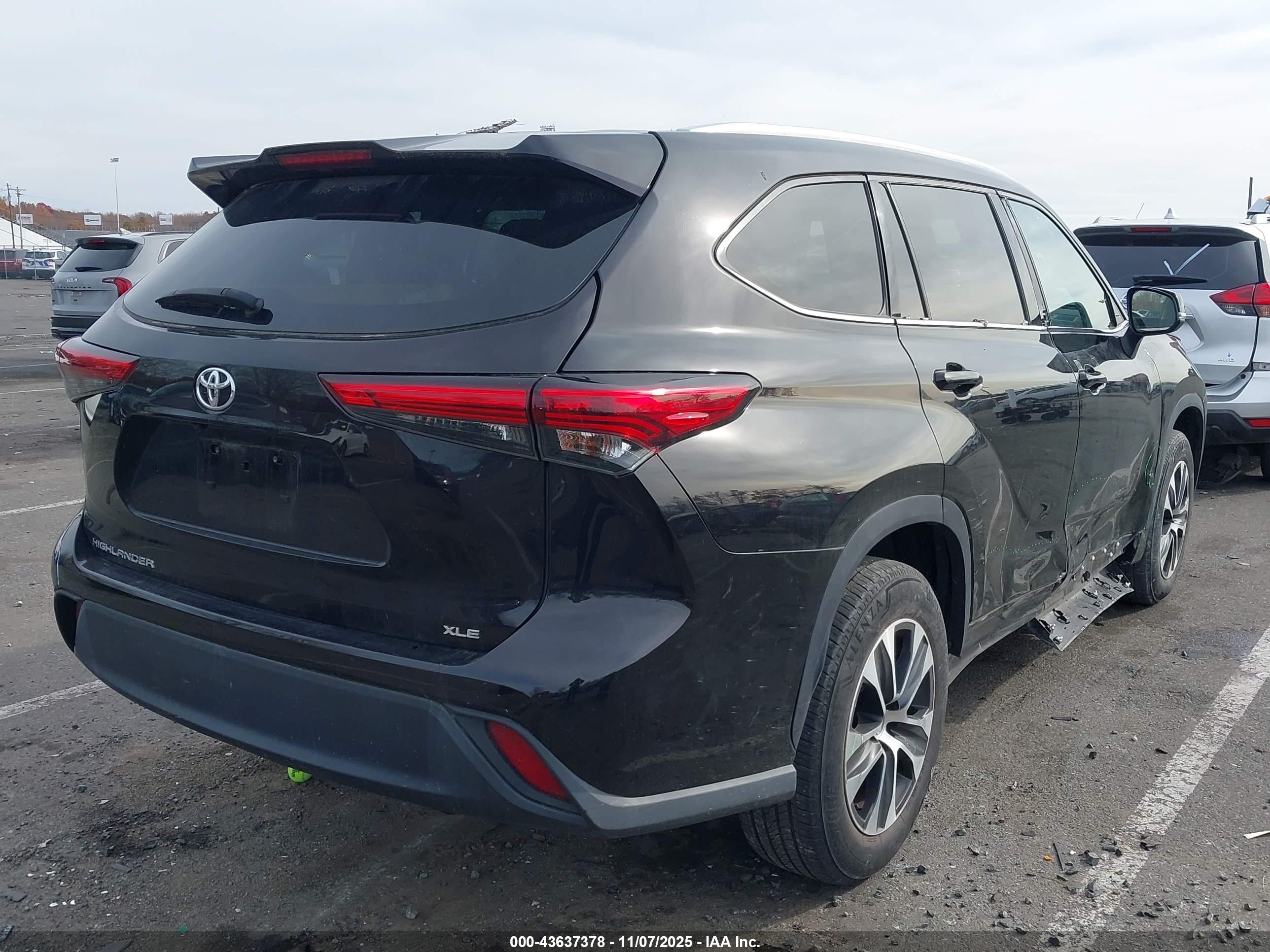 TOYOTA HIGHLANDER image 4