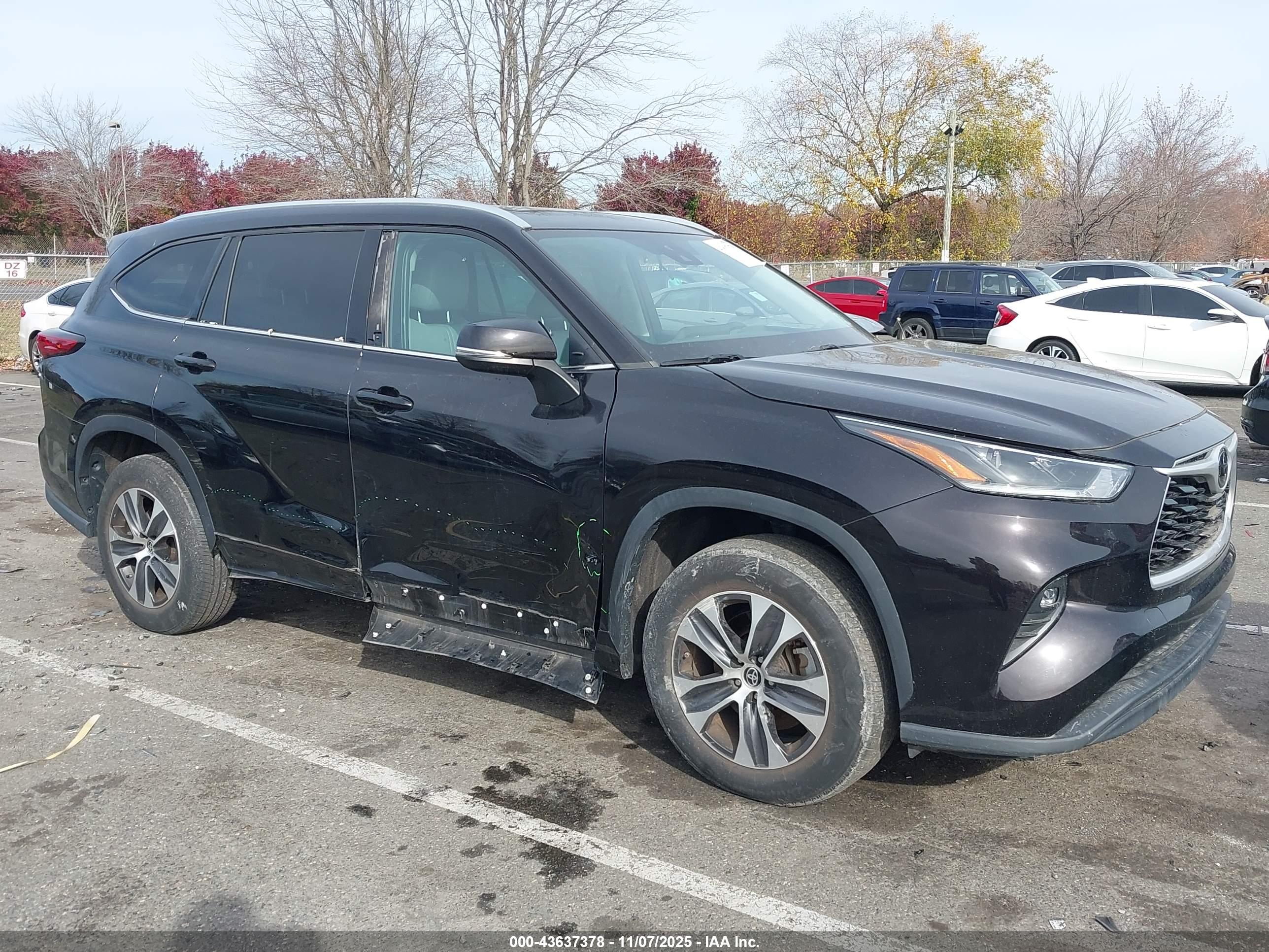 TOYOTA HIGHLANDER image 6