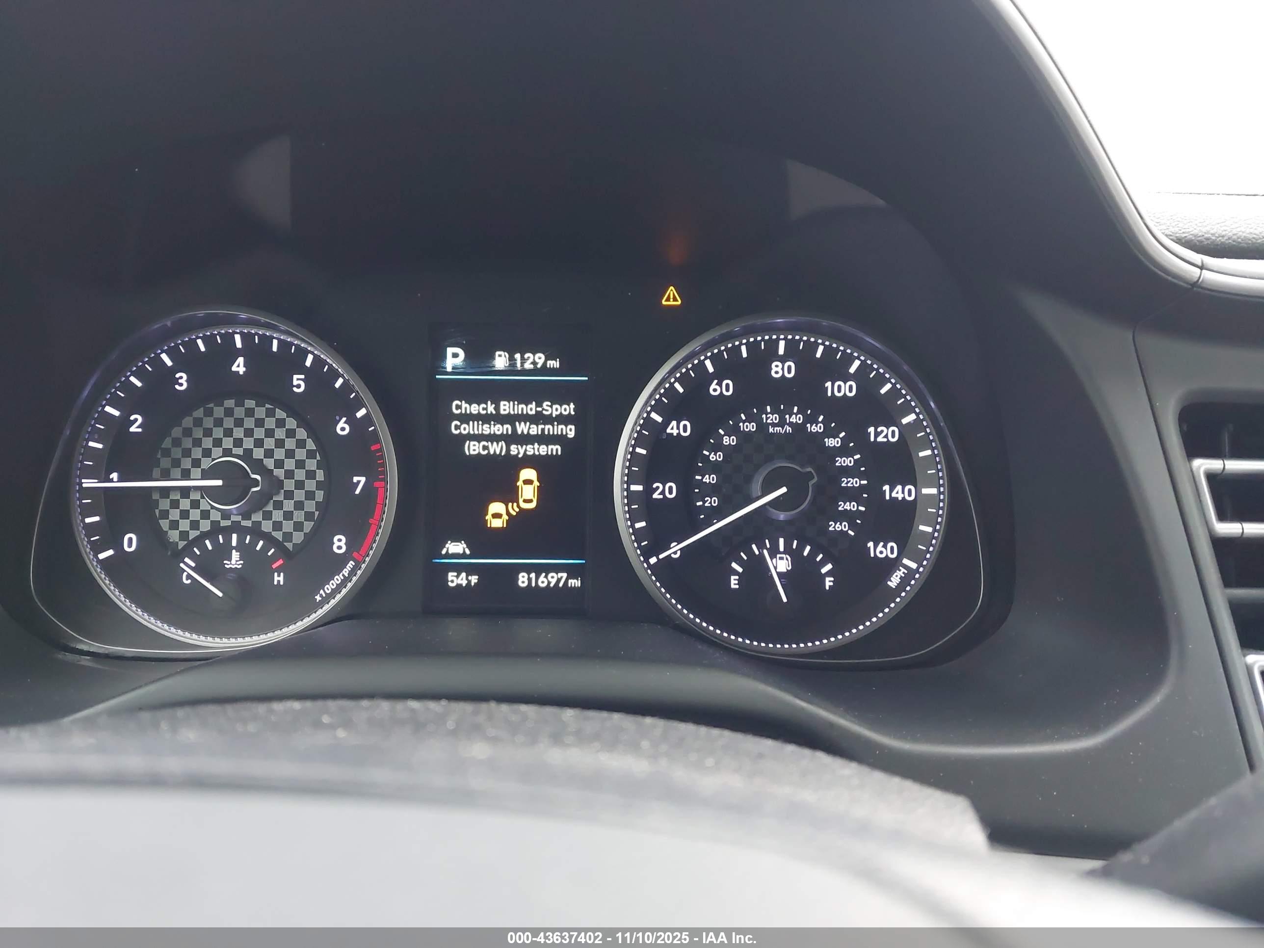 HYUNDAI ELANTRA image 7