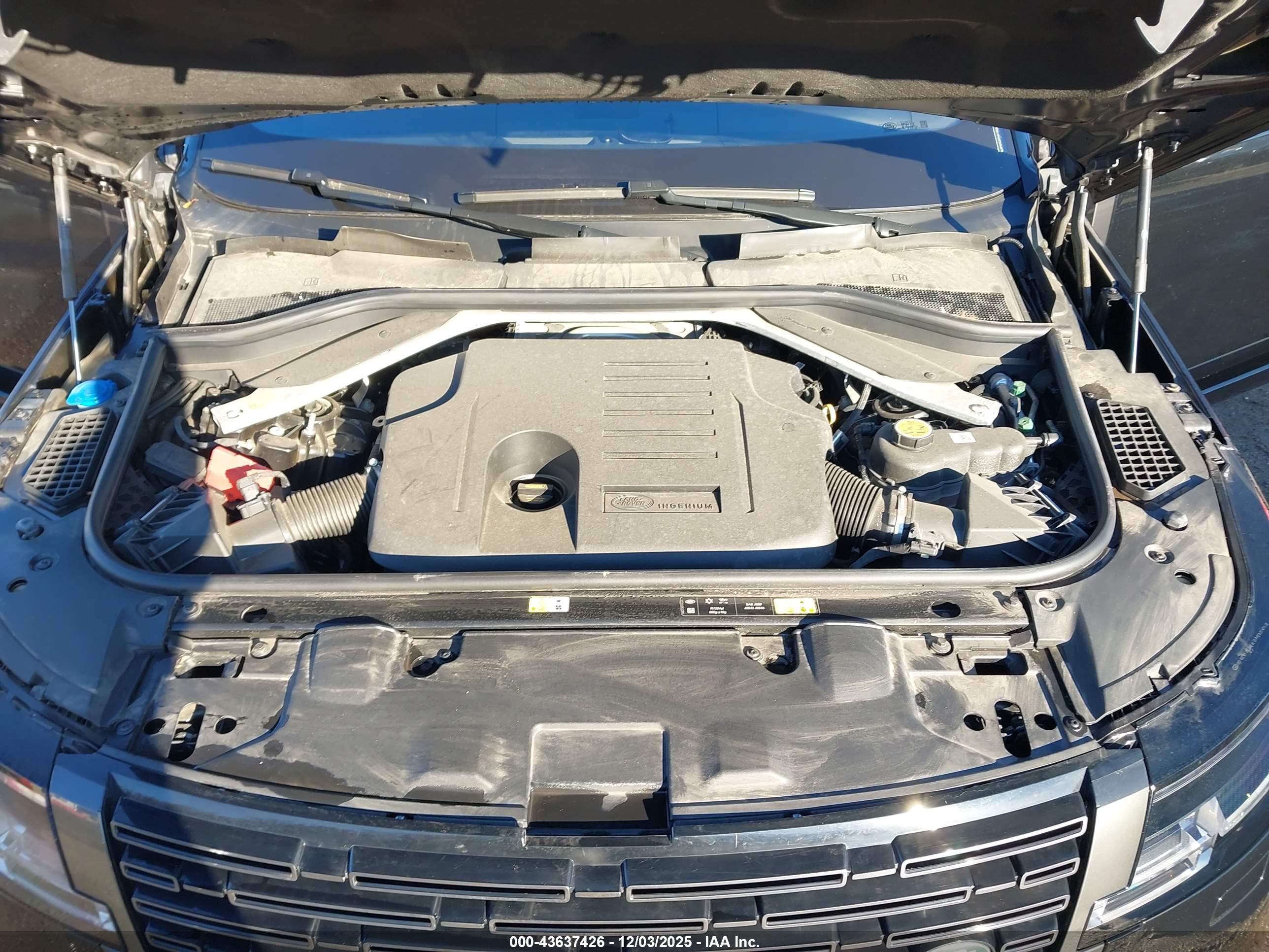 LAND ROVER image 10