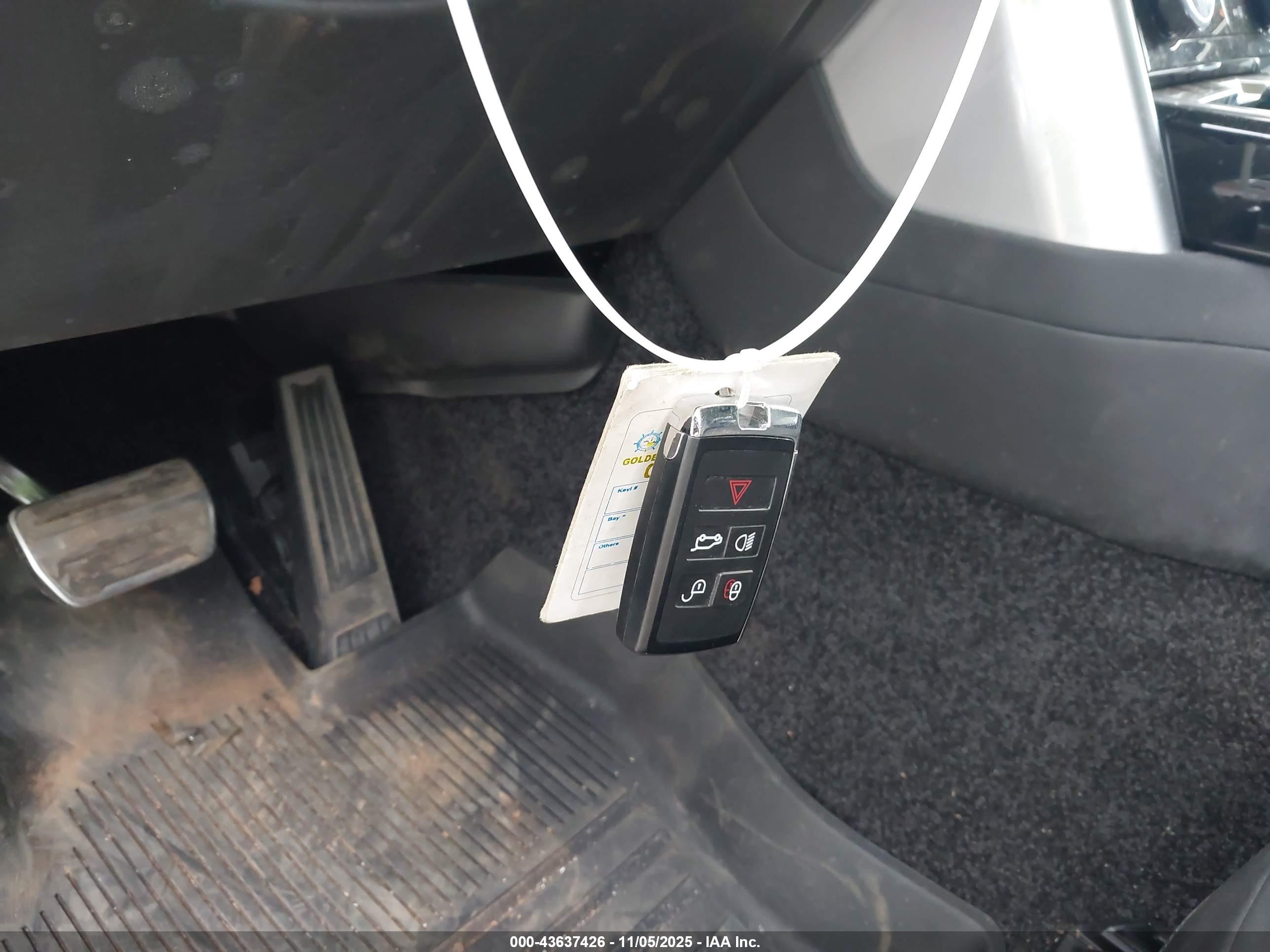 LAND ROVER image 11