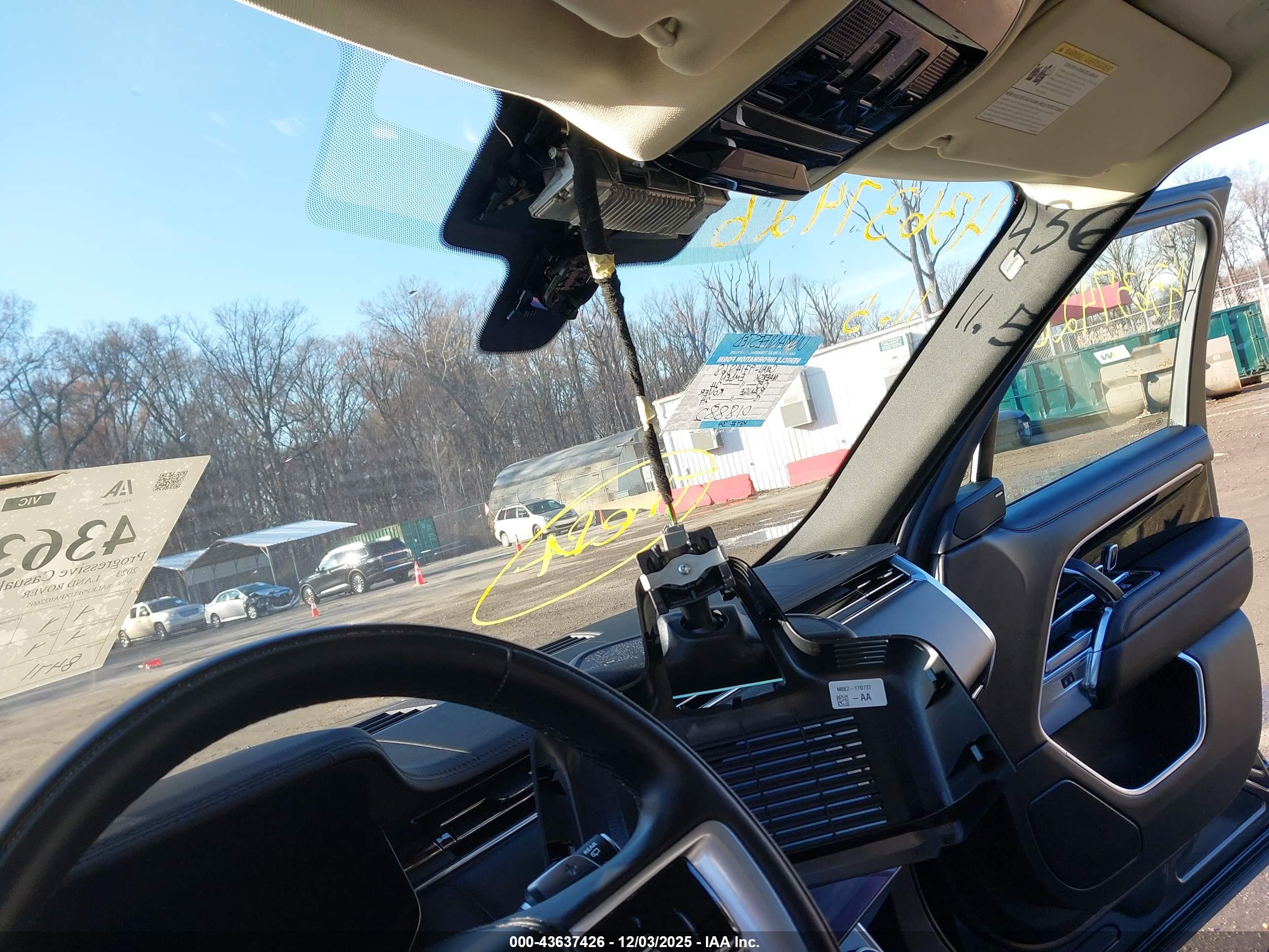 LAND ROVER image 6