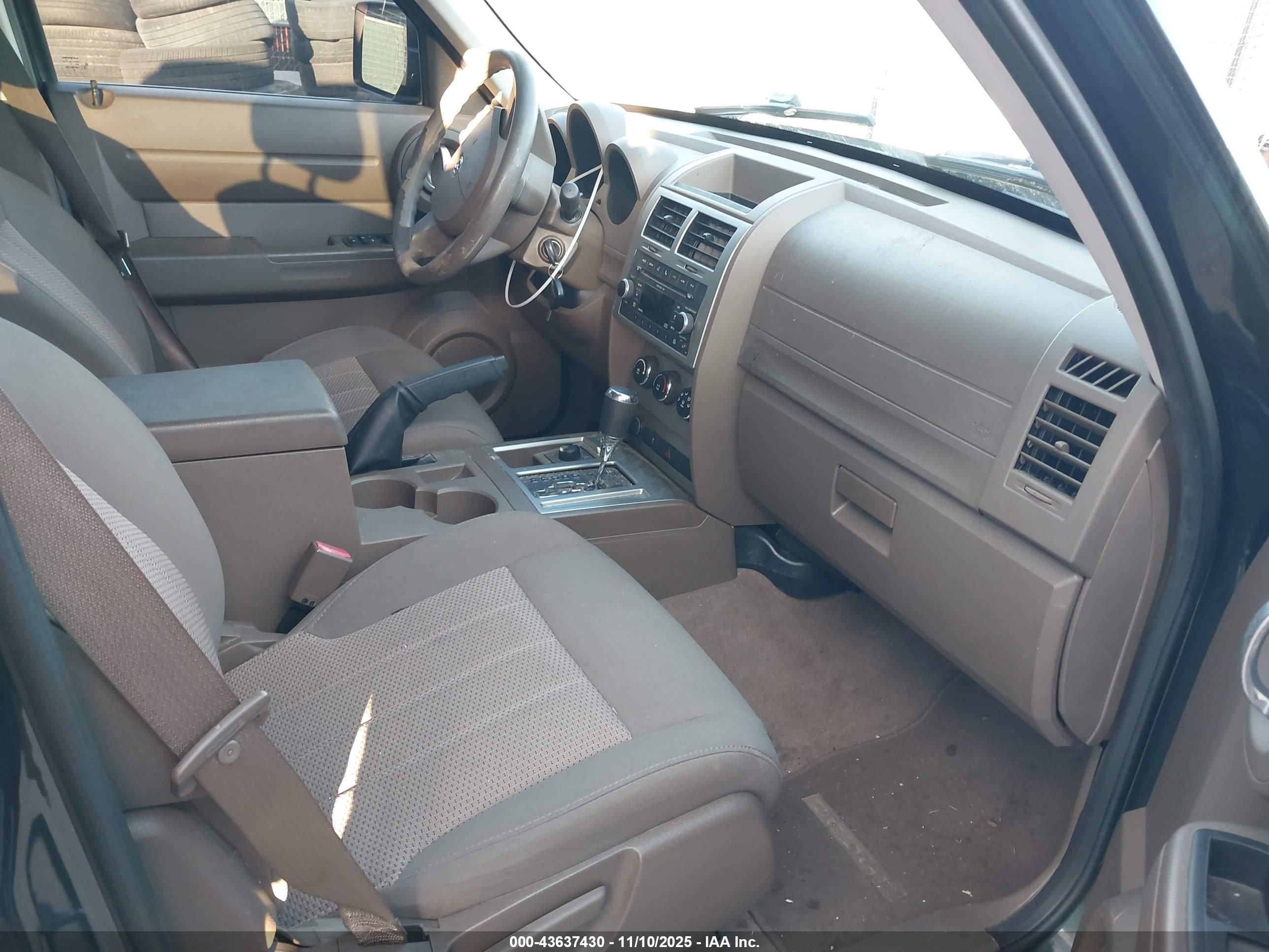DODGE NITRO image 5