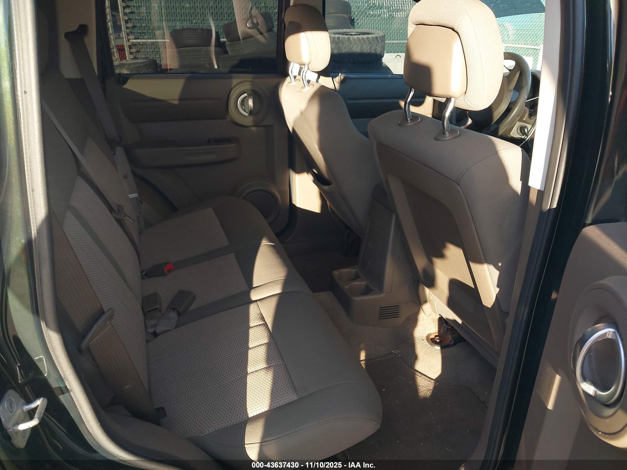DODGE NITRO image 8