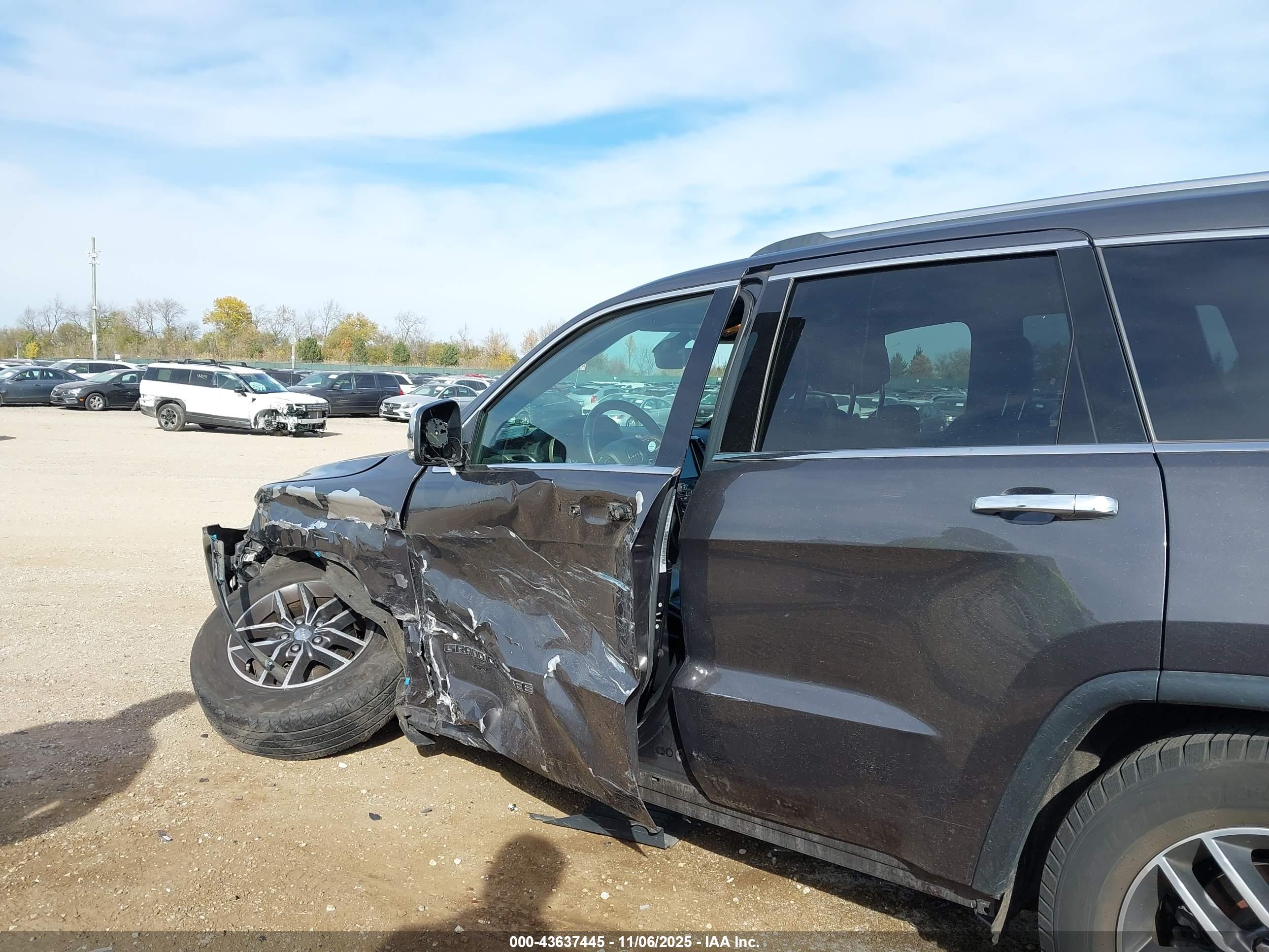 JEEP GRAND image 6