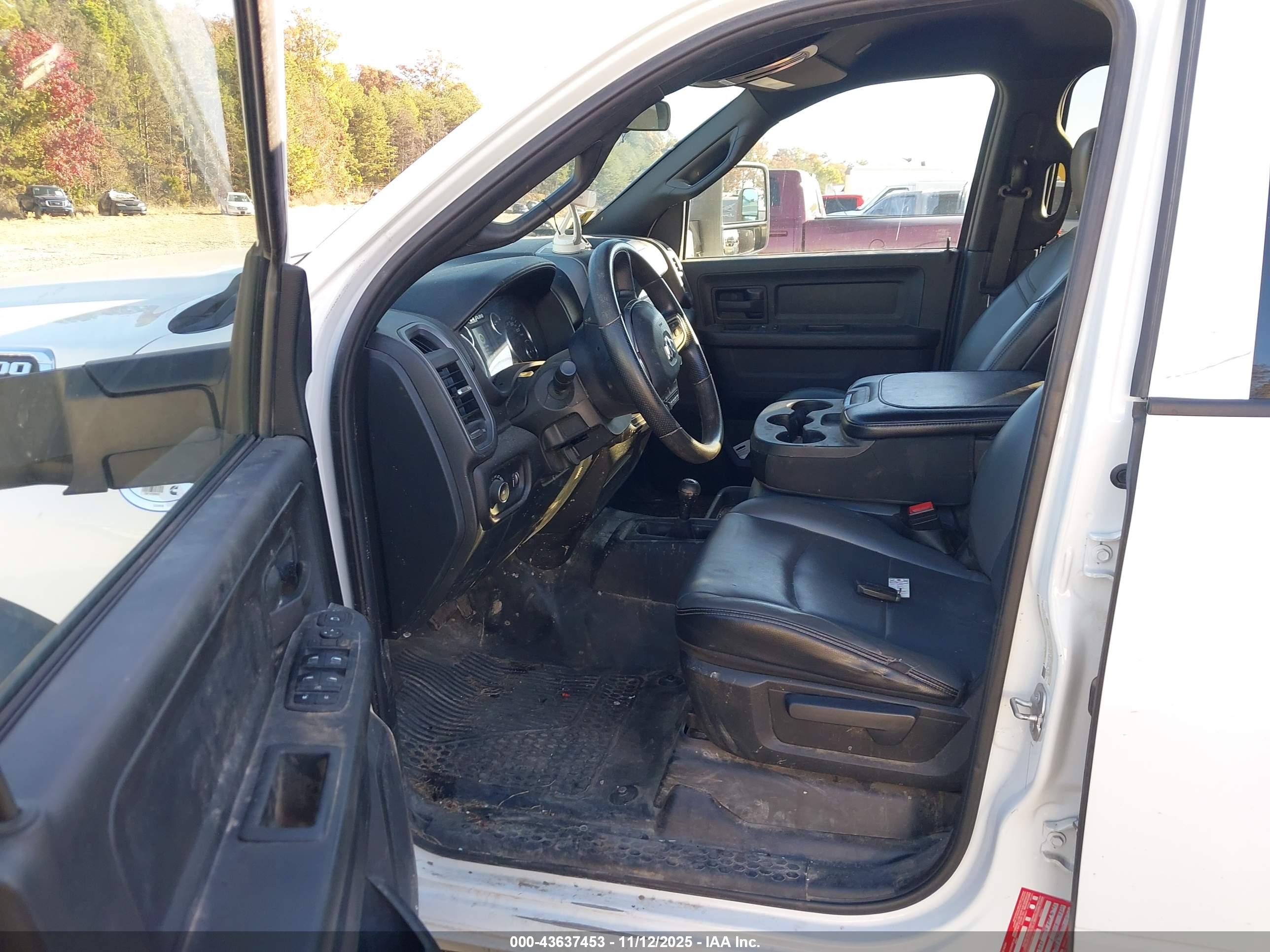 RAM 5500 image 8