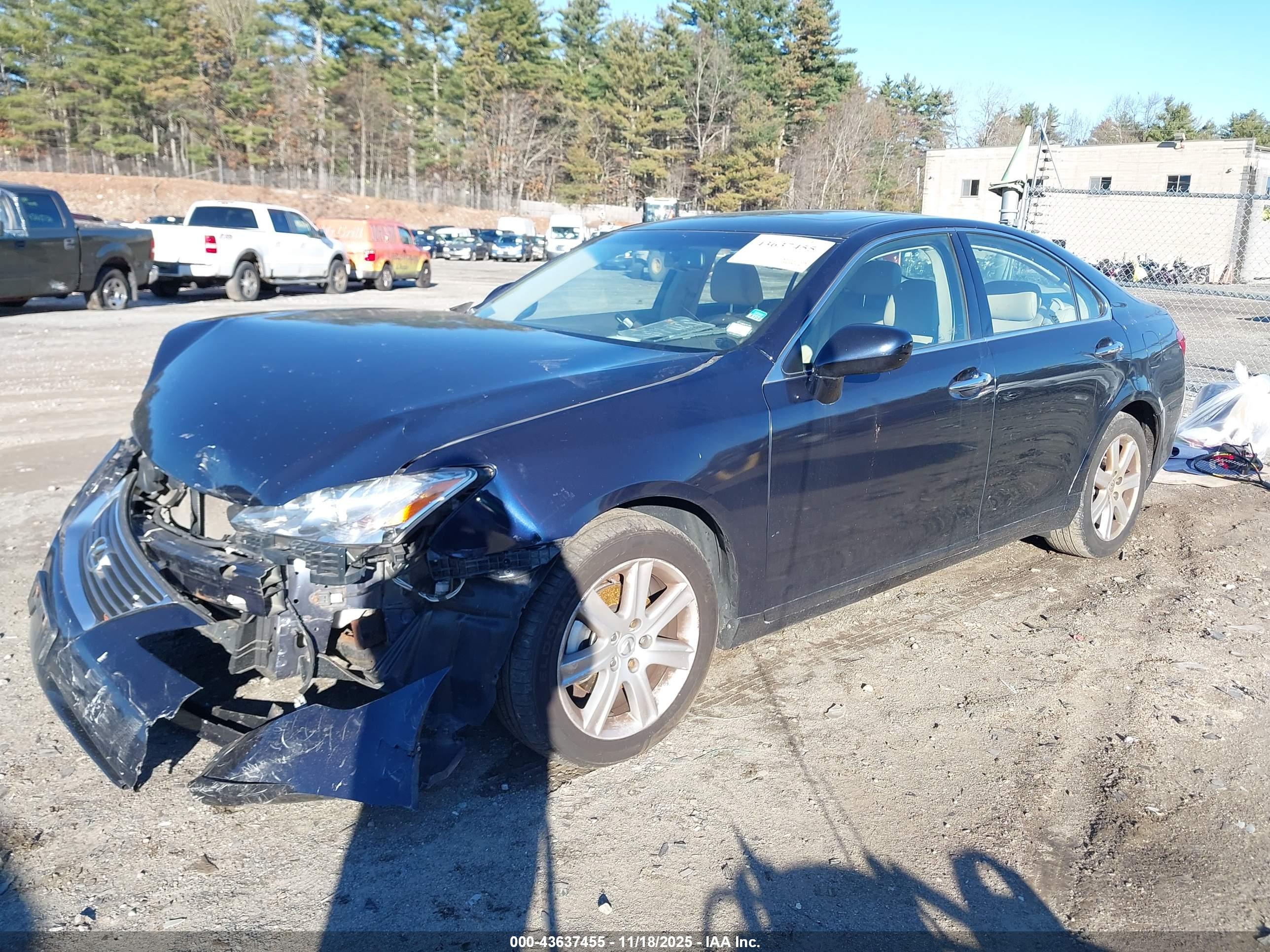 LEXUS ES image 2