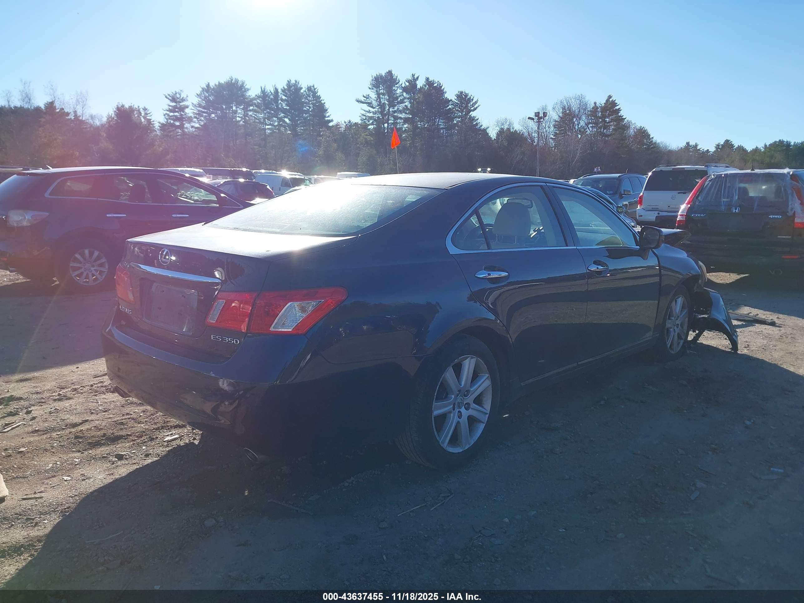 LEXUS ES image 4