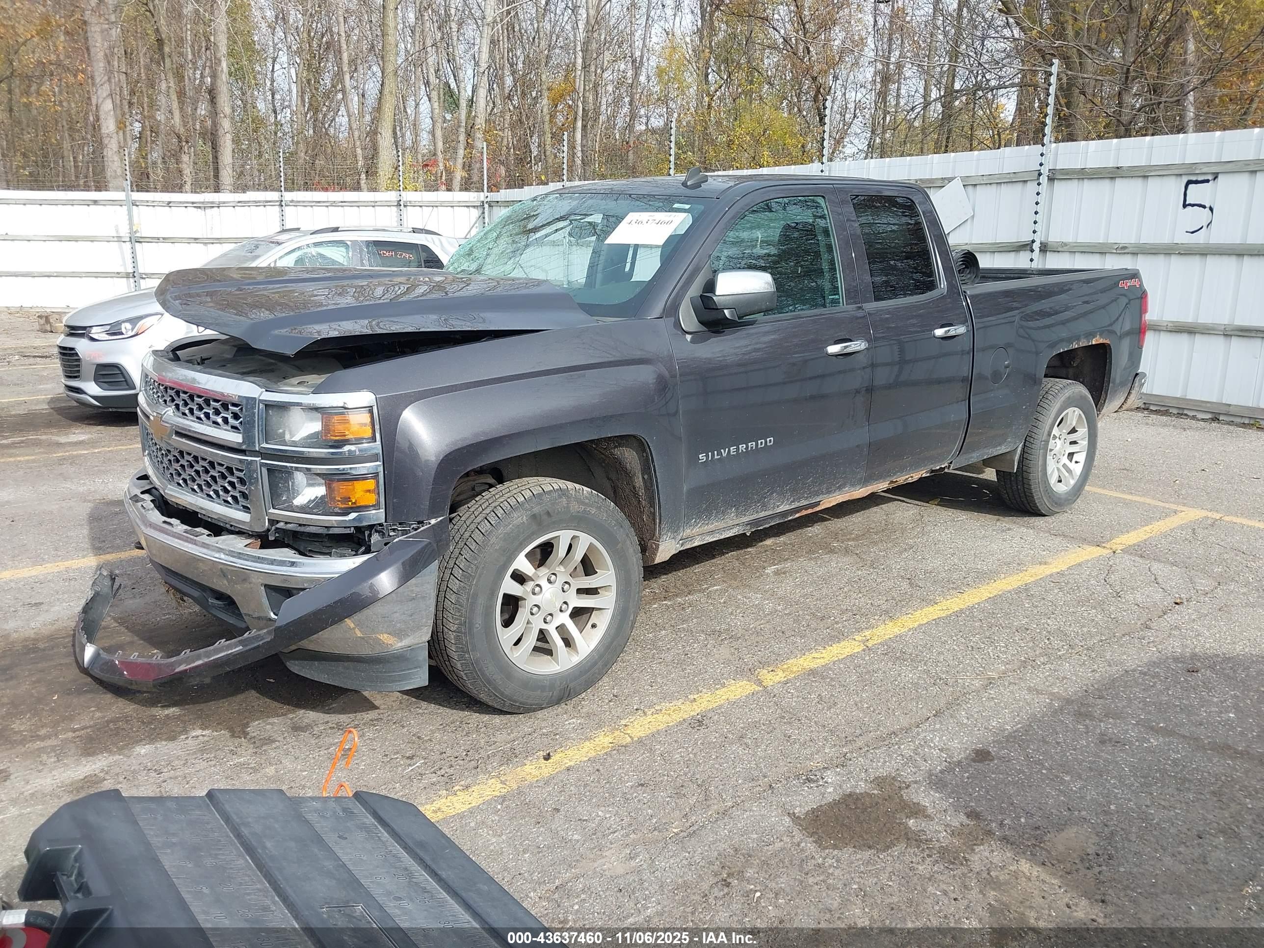 CHEVROLET SILVERADO image 2