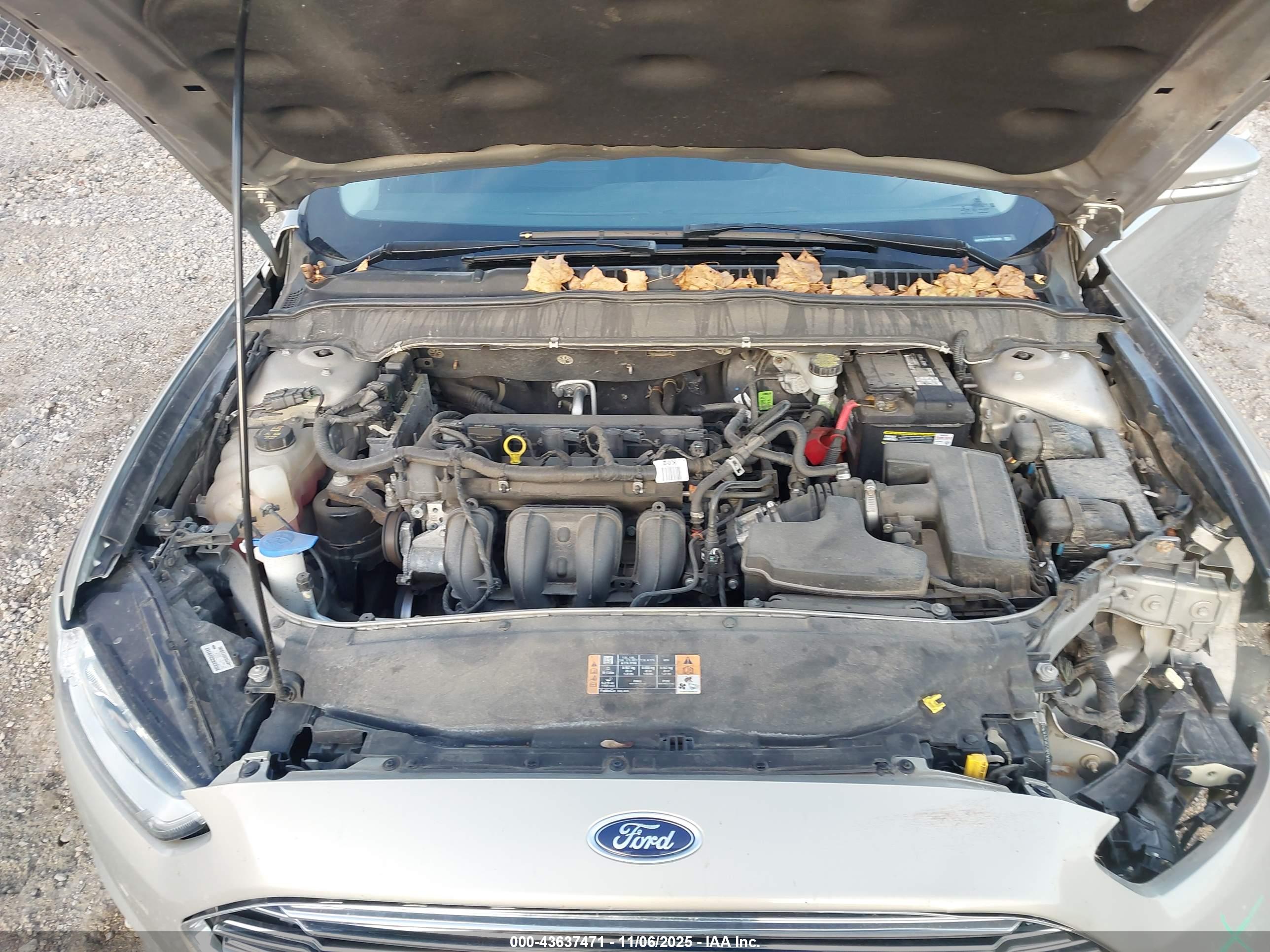 FORD FUSION image 10