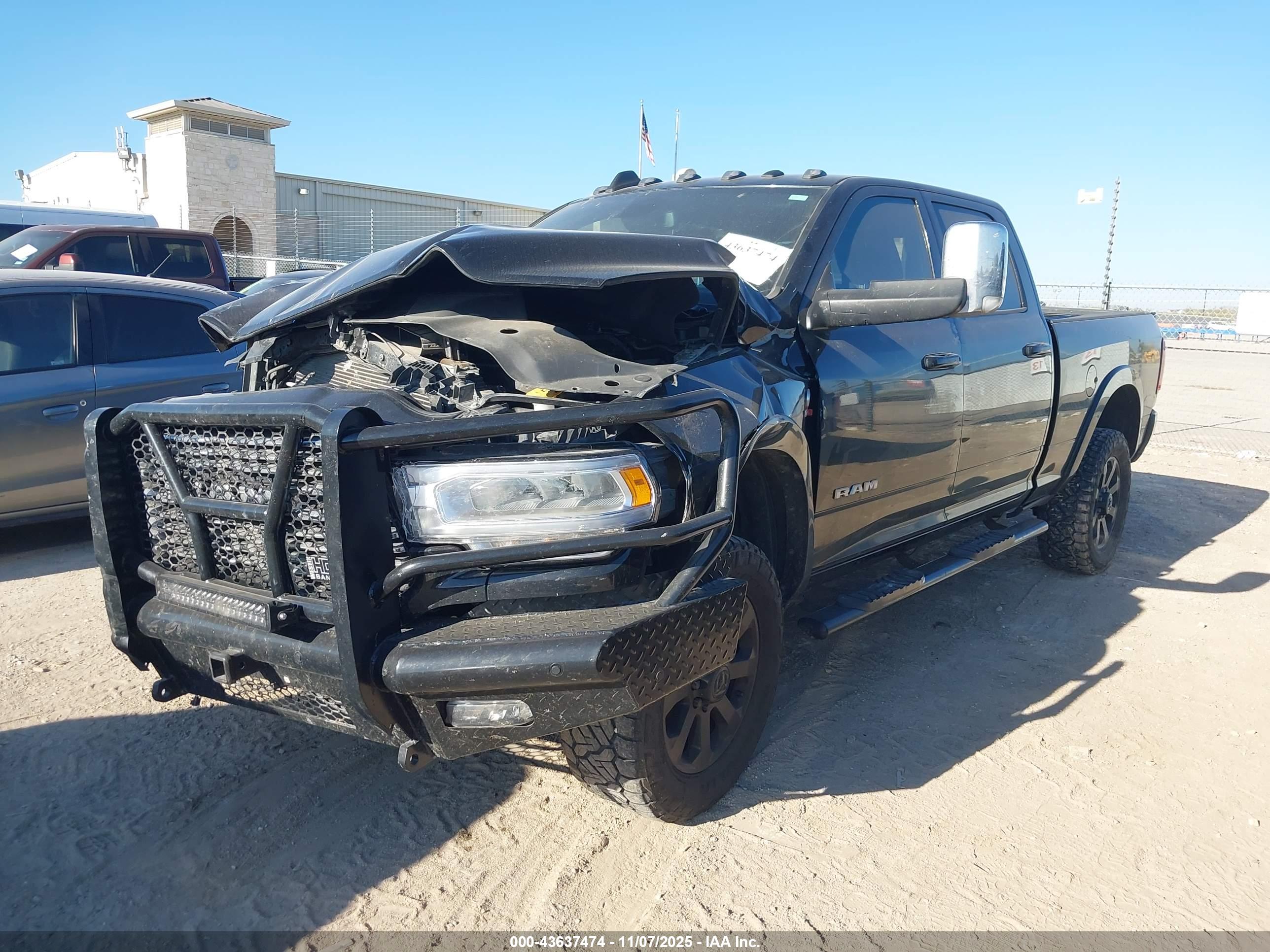 RAM 2500 image 2