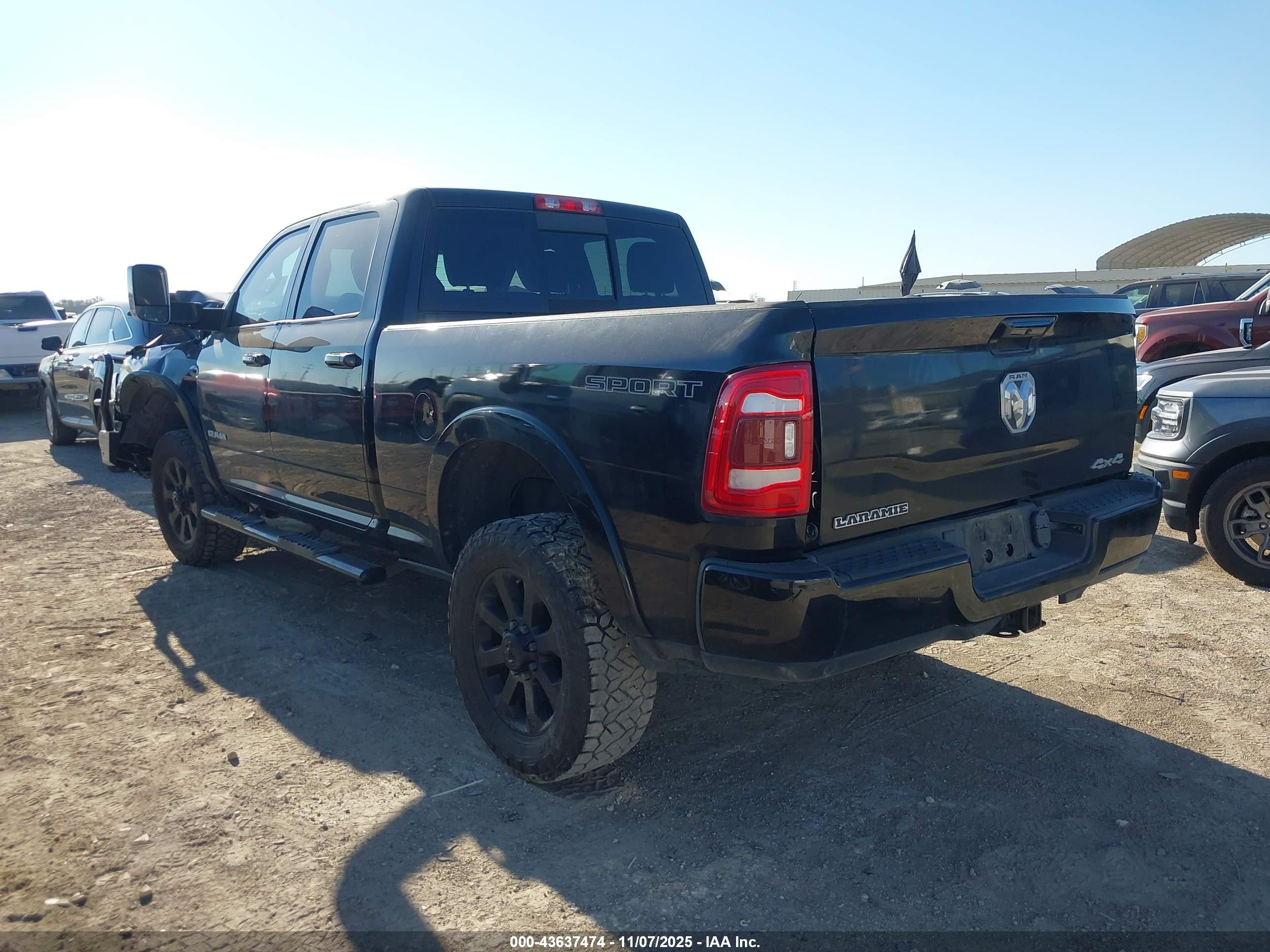 RAM 2500 image 3