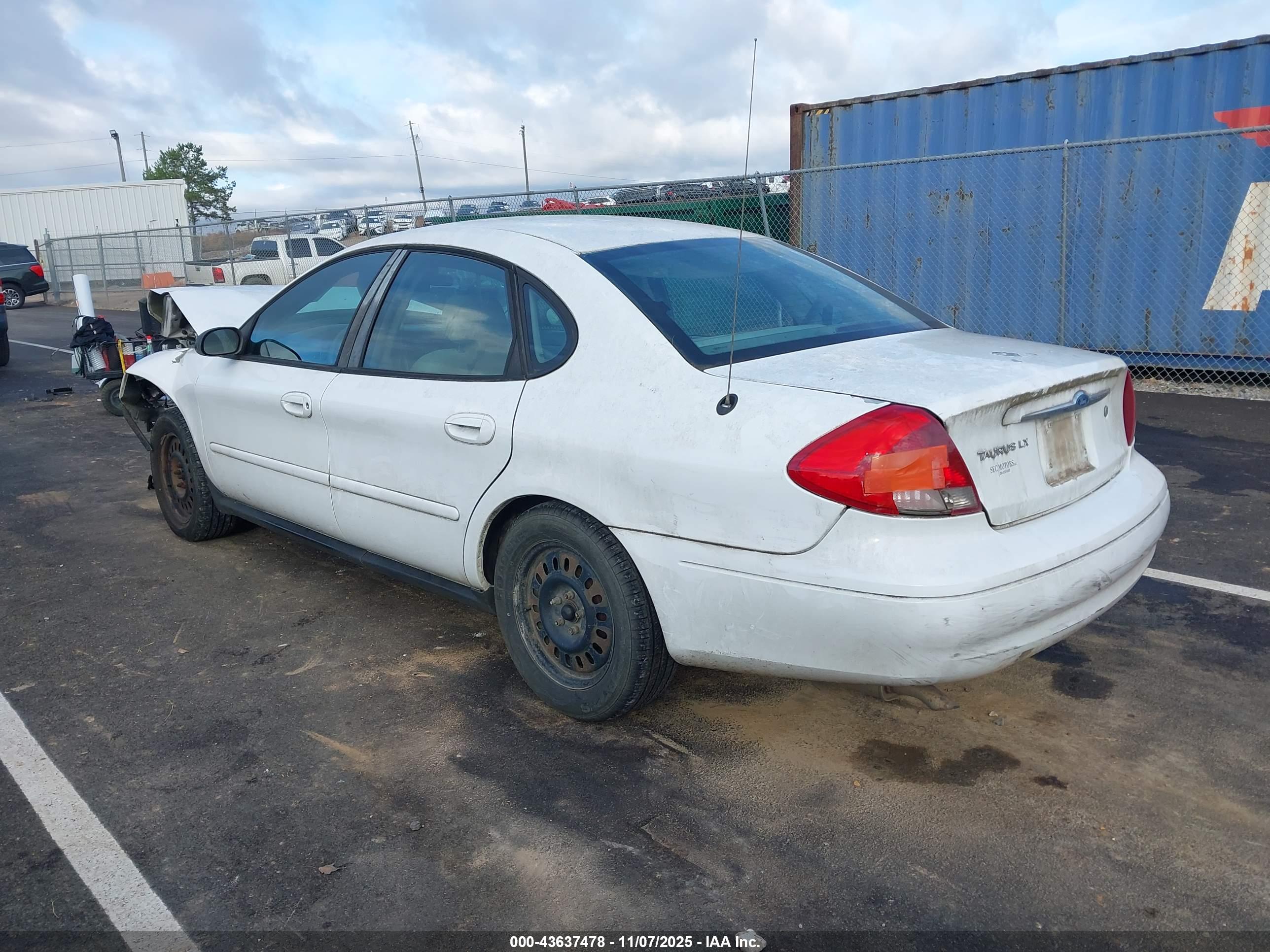 FORD TAURUS image 3